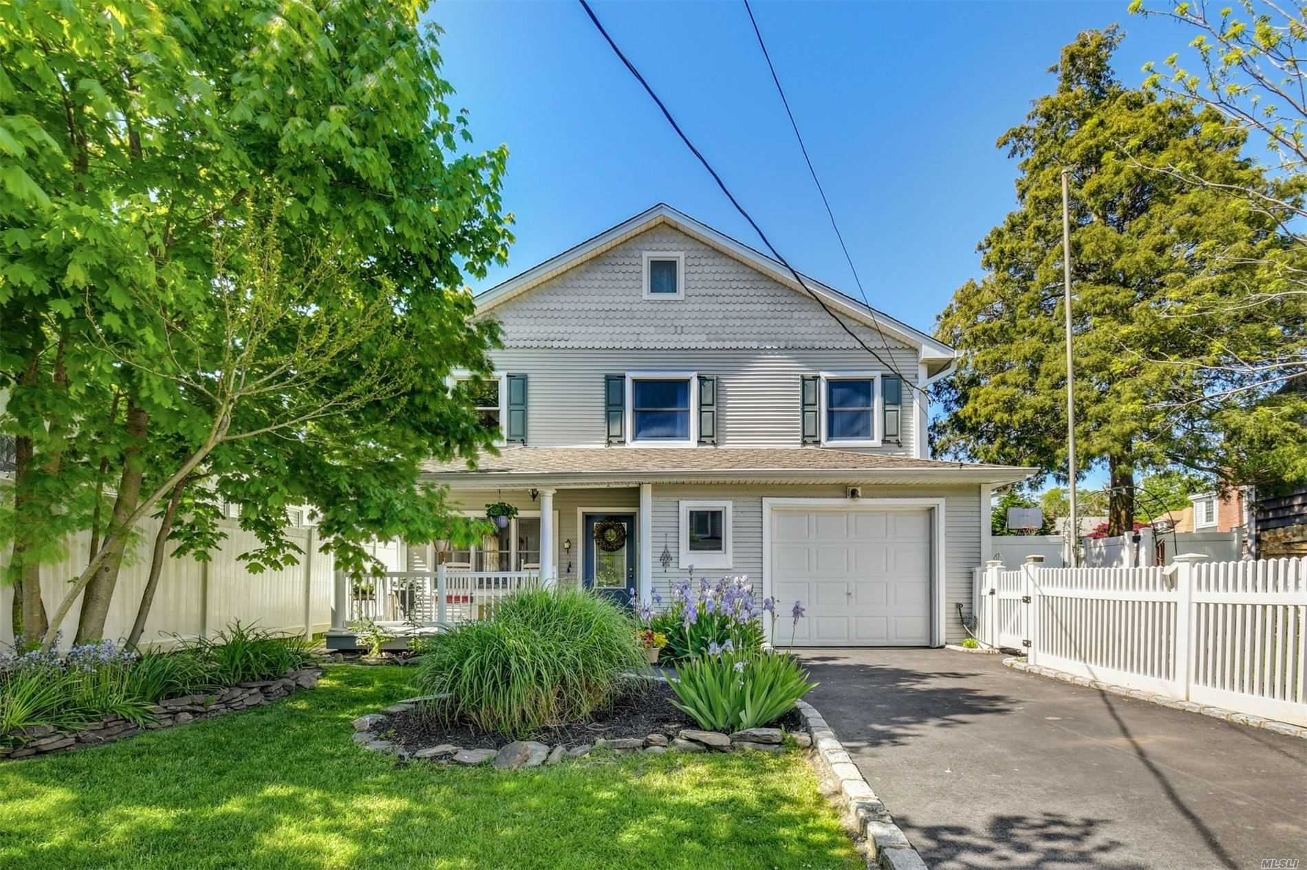 #1 photo, 27 Cormack Court, Babylon , NY 11702