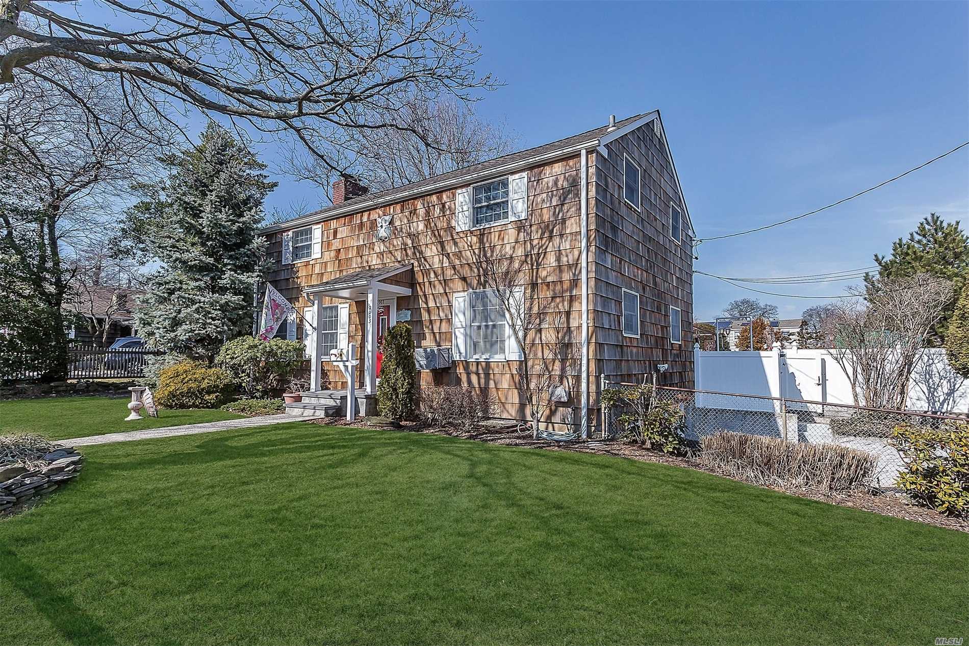 #1 photo, 2003 Hancock Avenue, ナッソー郡 N. Bellmore , NY 11710