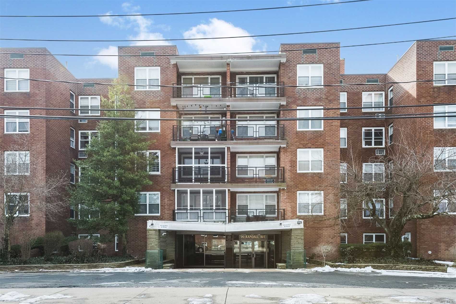 #1 photo, 99 Randall Avenue, מחוז נסאו Freeport , NY 11520