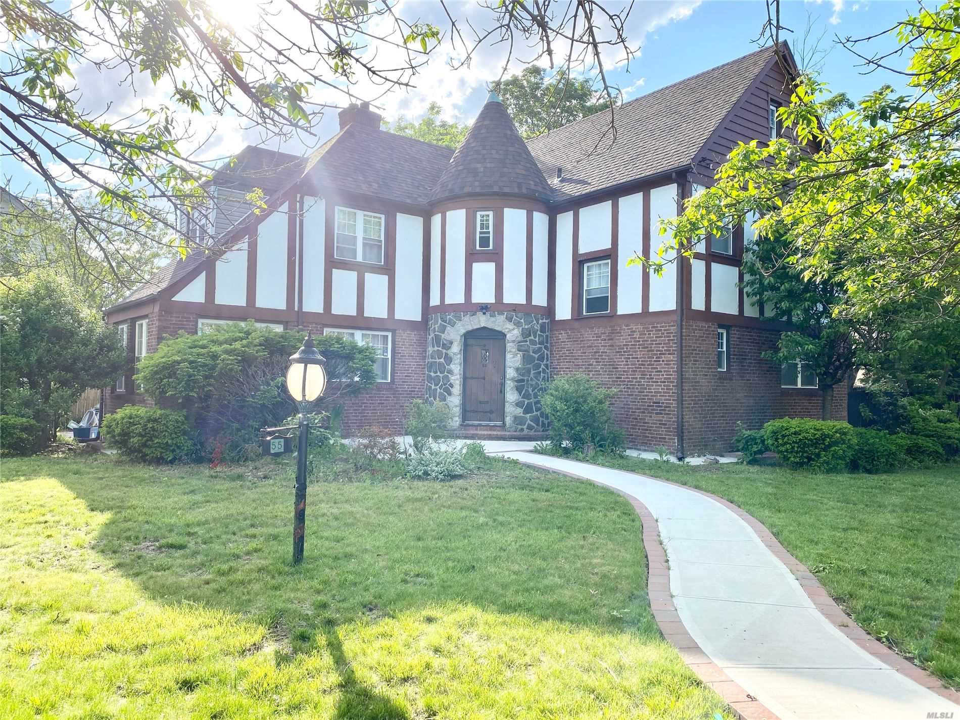 #1 photo, 55 Warner Avenue, ナッソー郡 Hempstead , NY 11550