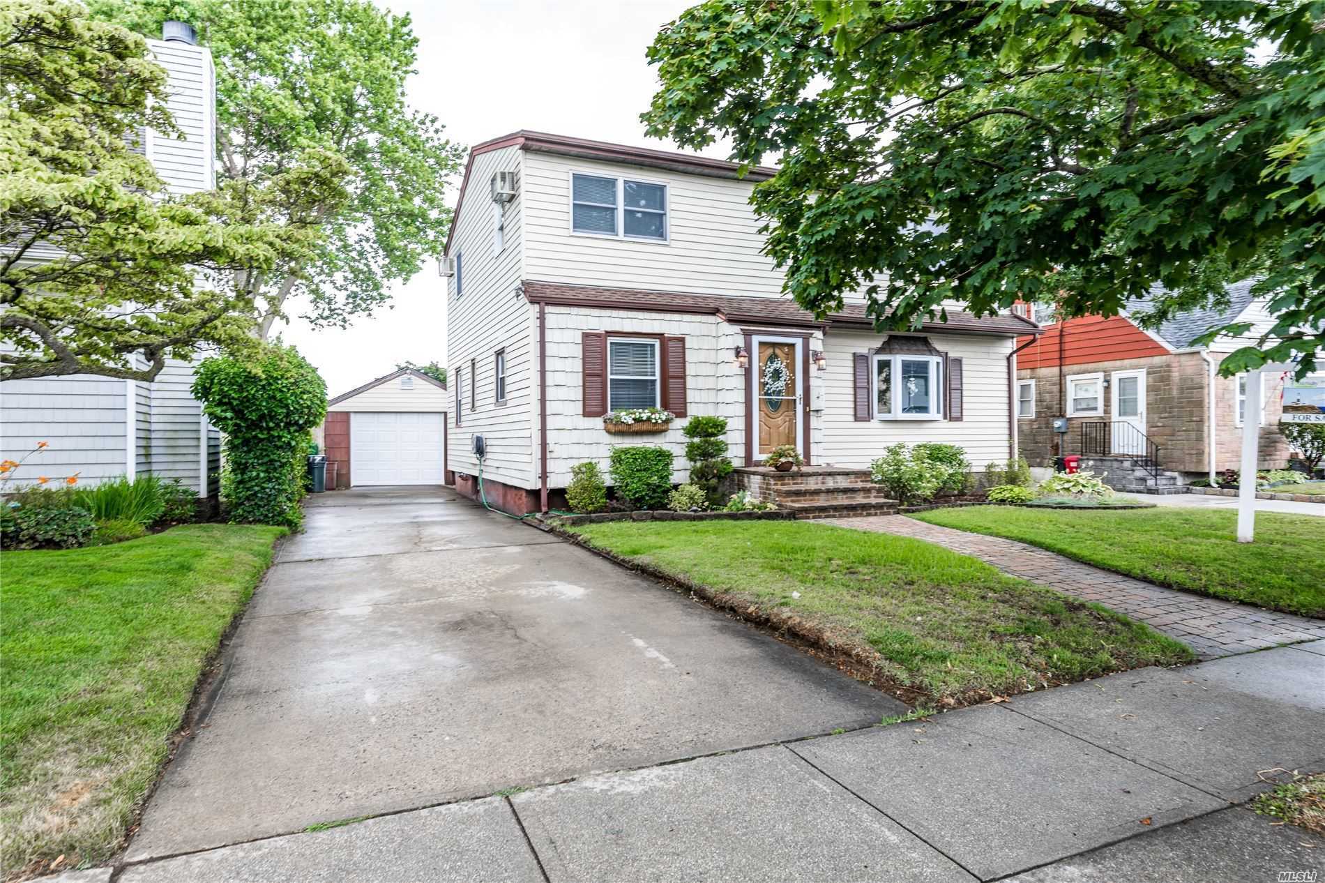 #1 photo, 17 Wellfleet Road, ナッソー郡 East Rockaway , NY 11518