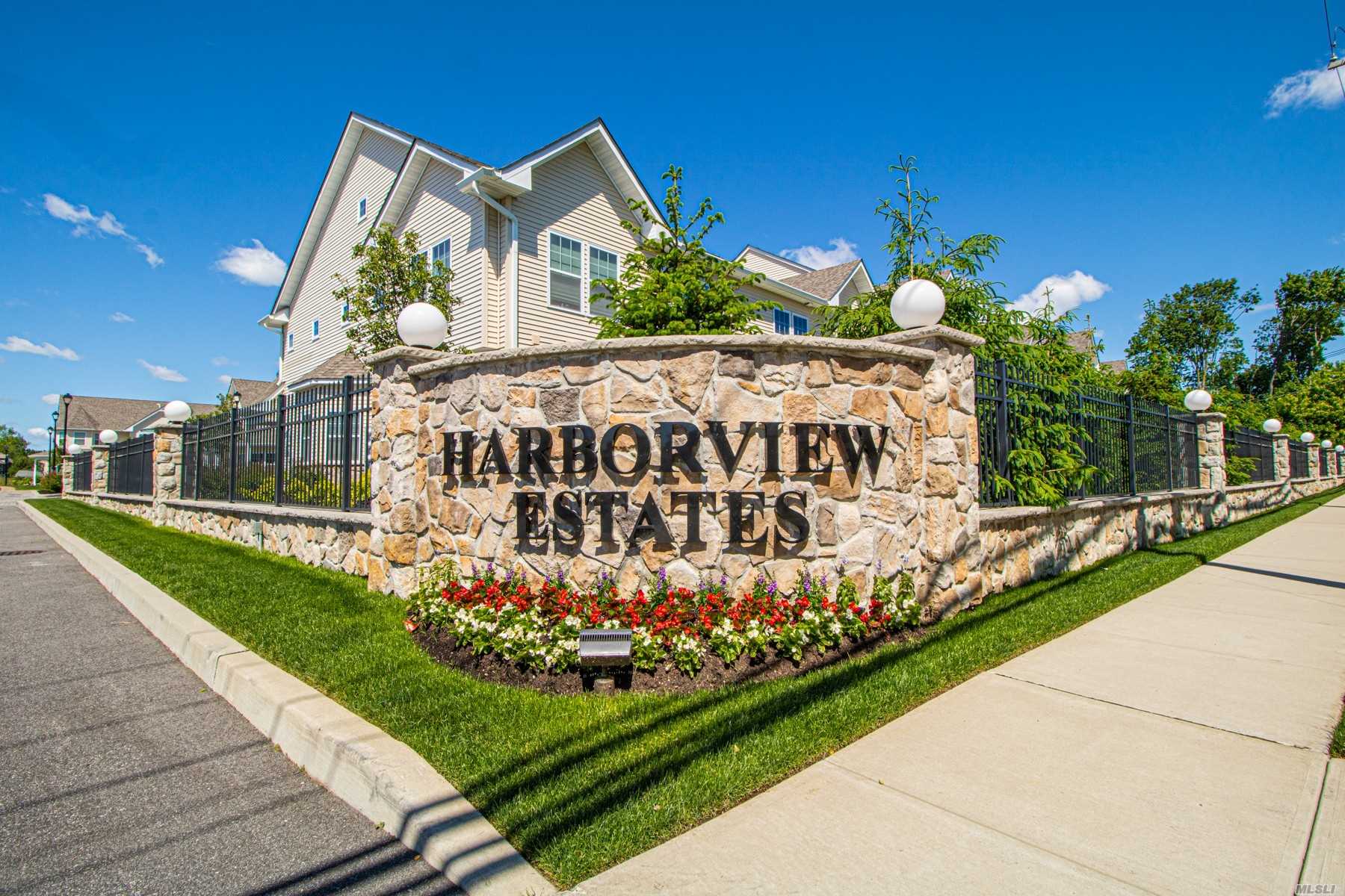 #1 photo, 111 Captains Way, Copiague , NY 11726