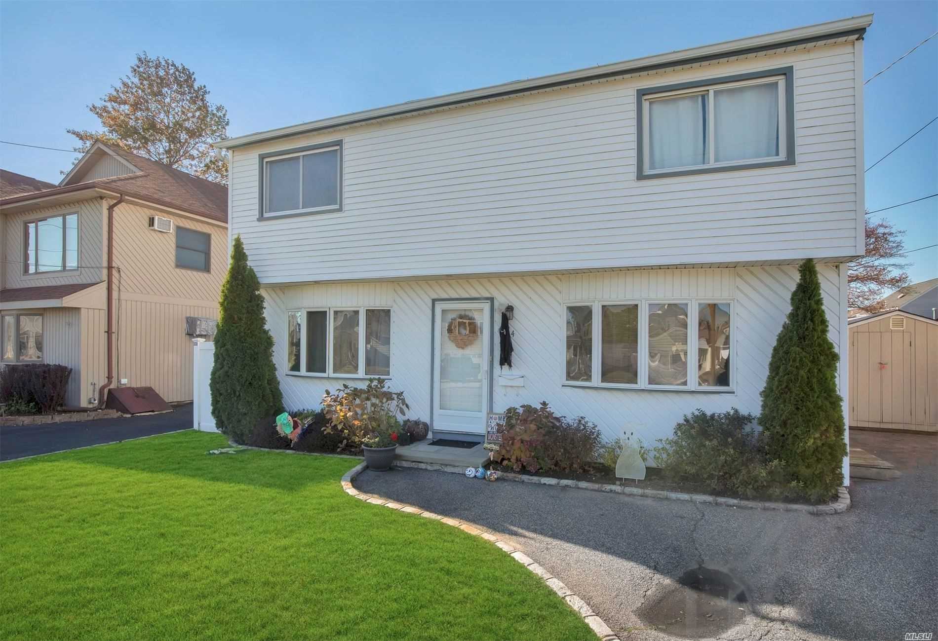 #1 photo, 214 Division Avenue, 長島 Massapequa , NY 11758