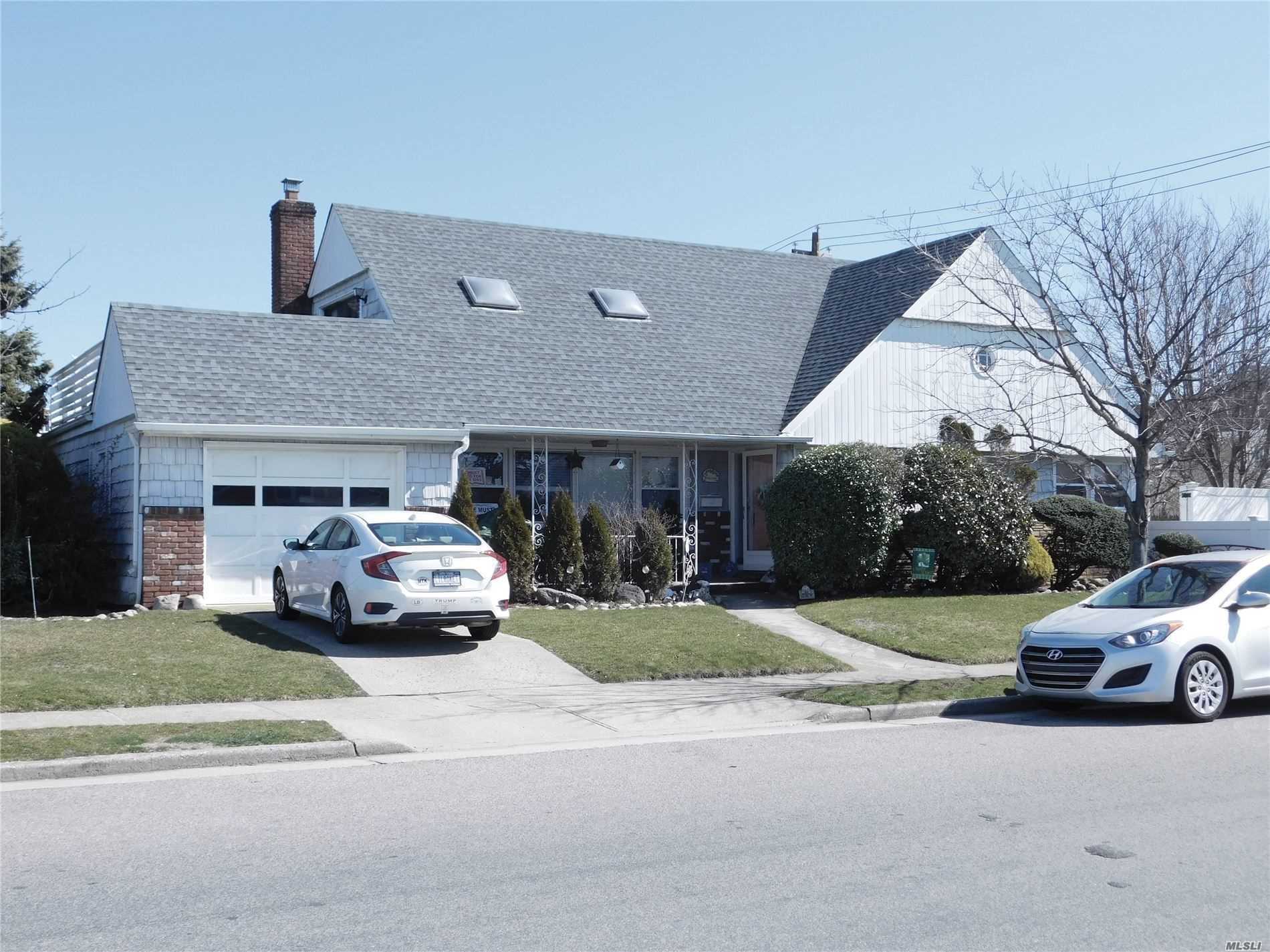 #1 photo, 320 Pacific Boulevard, ナッソー郡 Long Beach , NY 11561