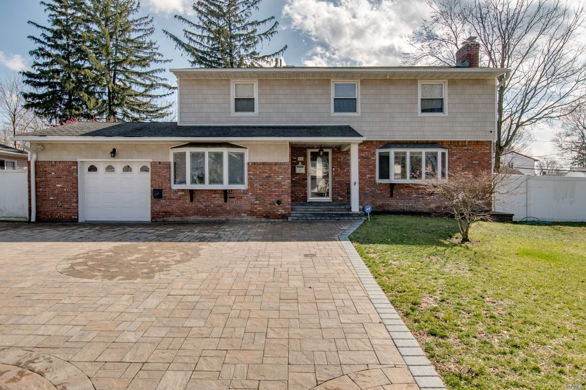 #1 photo, 16 Arrowood Lane, Melville , NY 11747