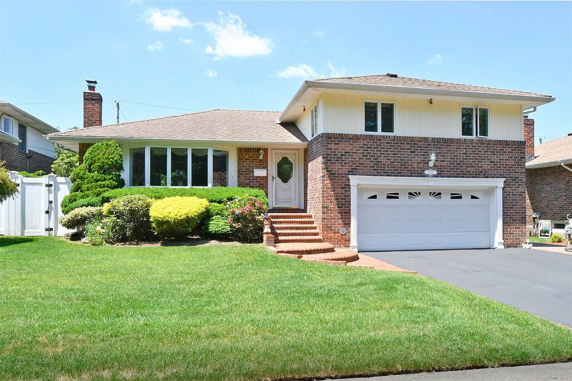 #1 photo, 1814 Park Drive Drive, ナッソー郡 Seaford , NY 11783