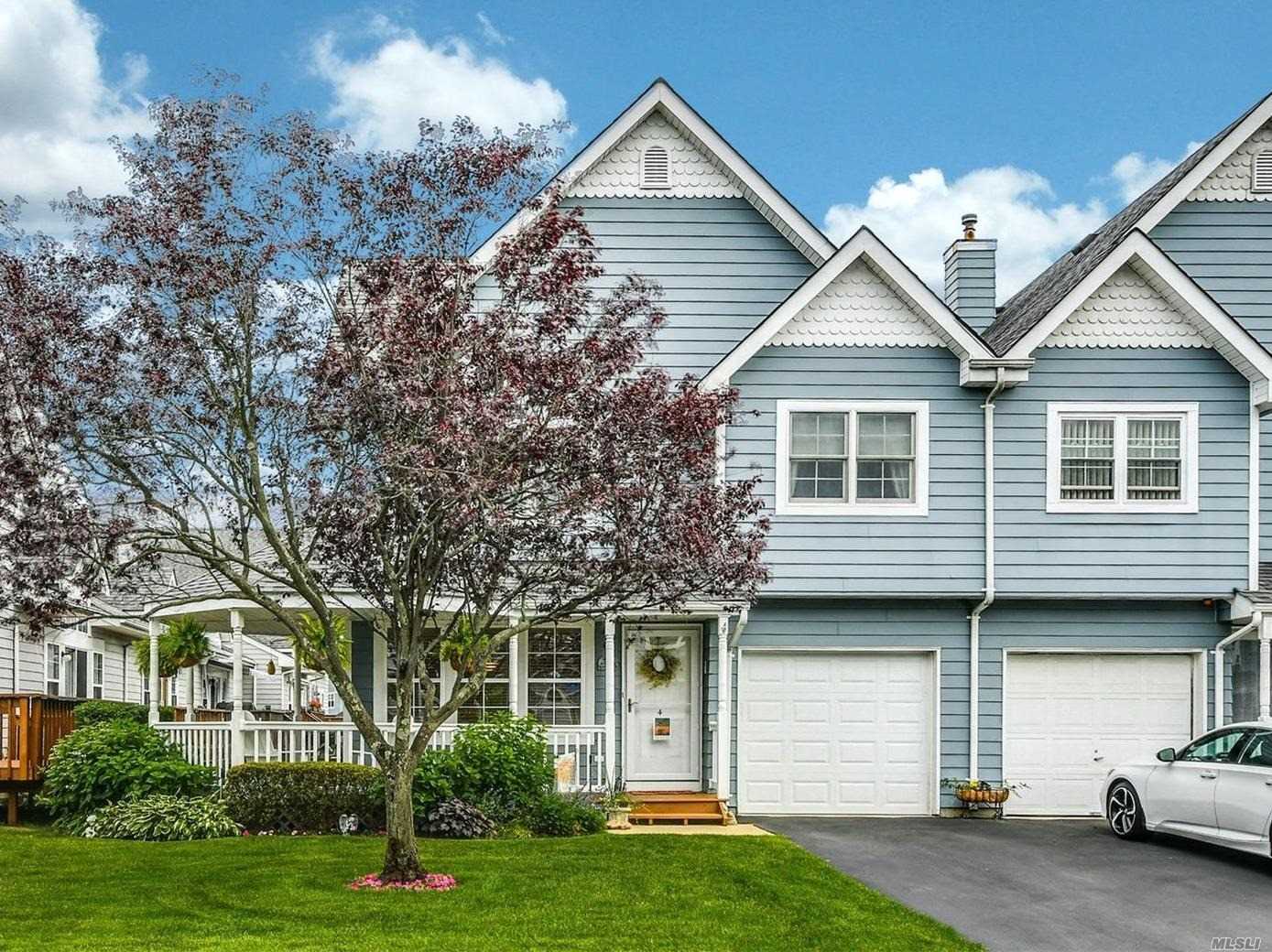 #1 photo, 4 Northwood Boulevard, Central Islip , NY 11722