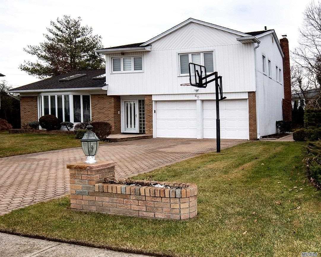 #1 photo, 40 Flag Lane, Manhasset Hills , NY 11040