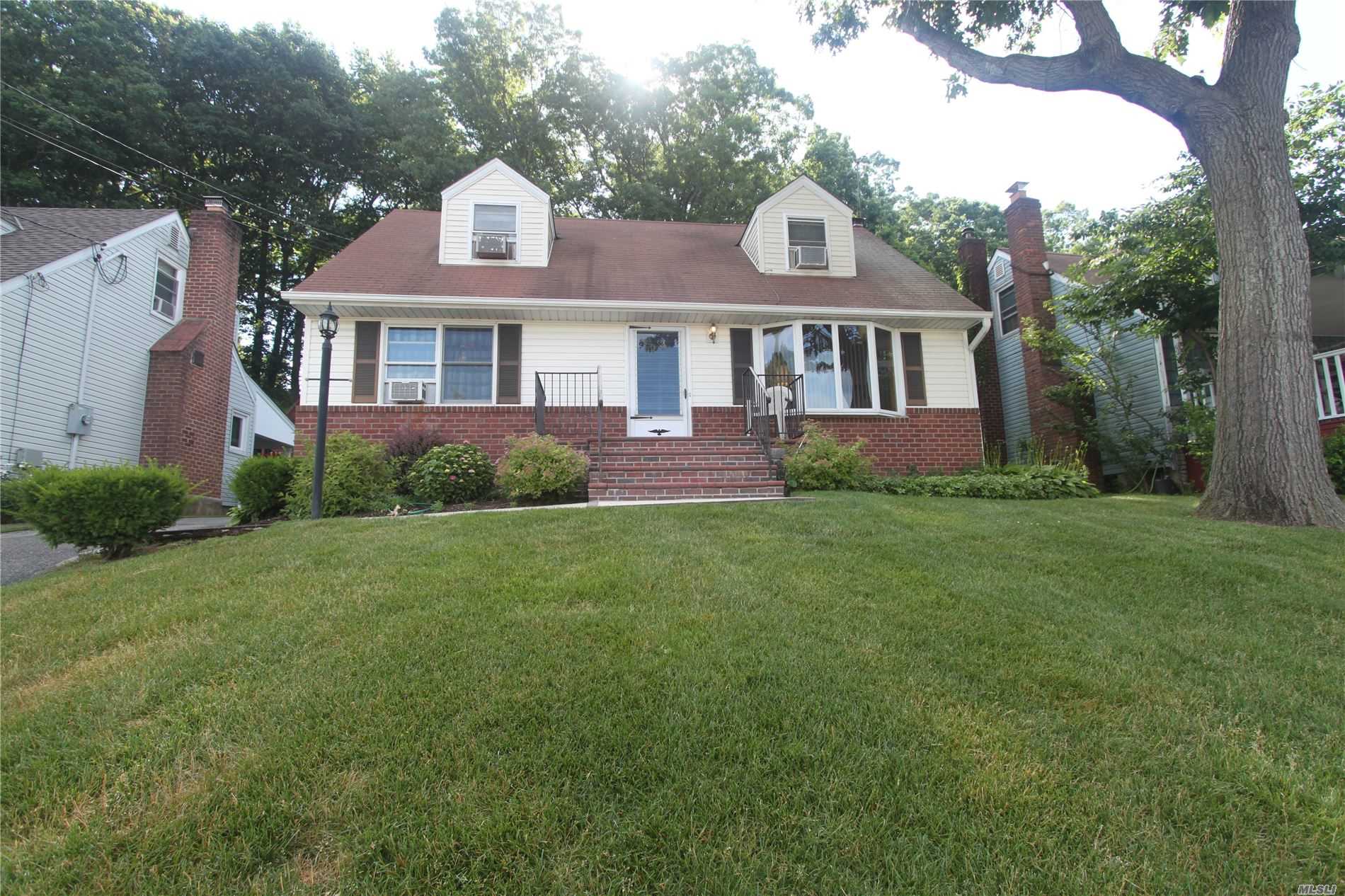 #1 photo, 14 Todd Court, Huntington Station , NY 11746