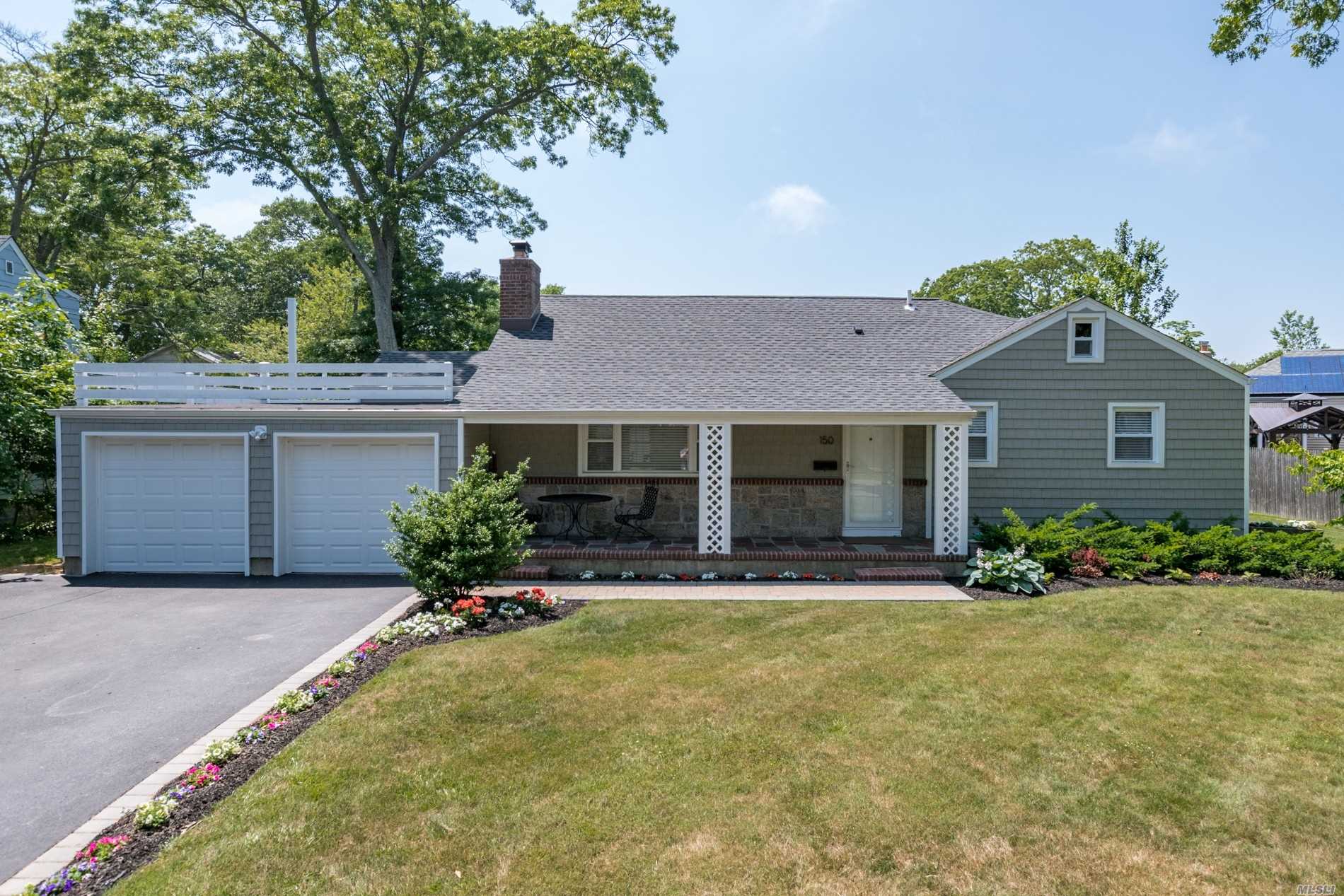 #1 photo, 150 Little East Neck Road, Babylon , NY 11702