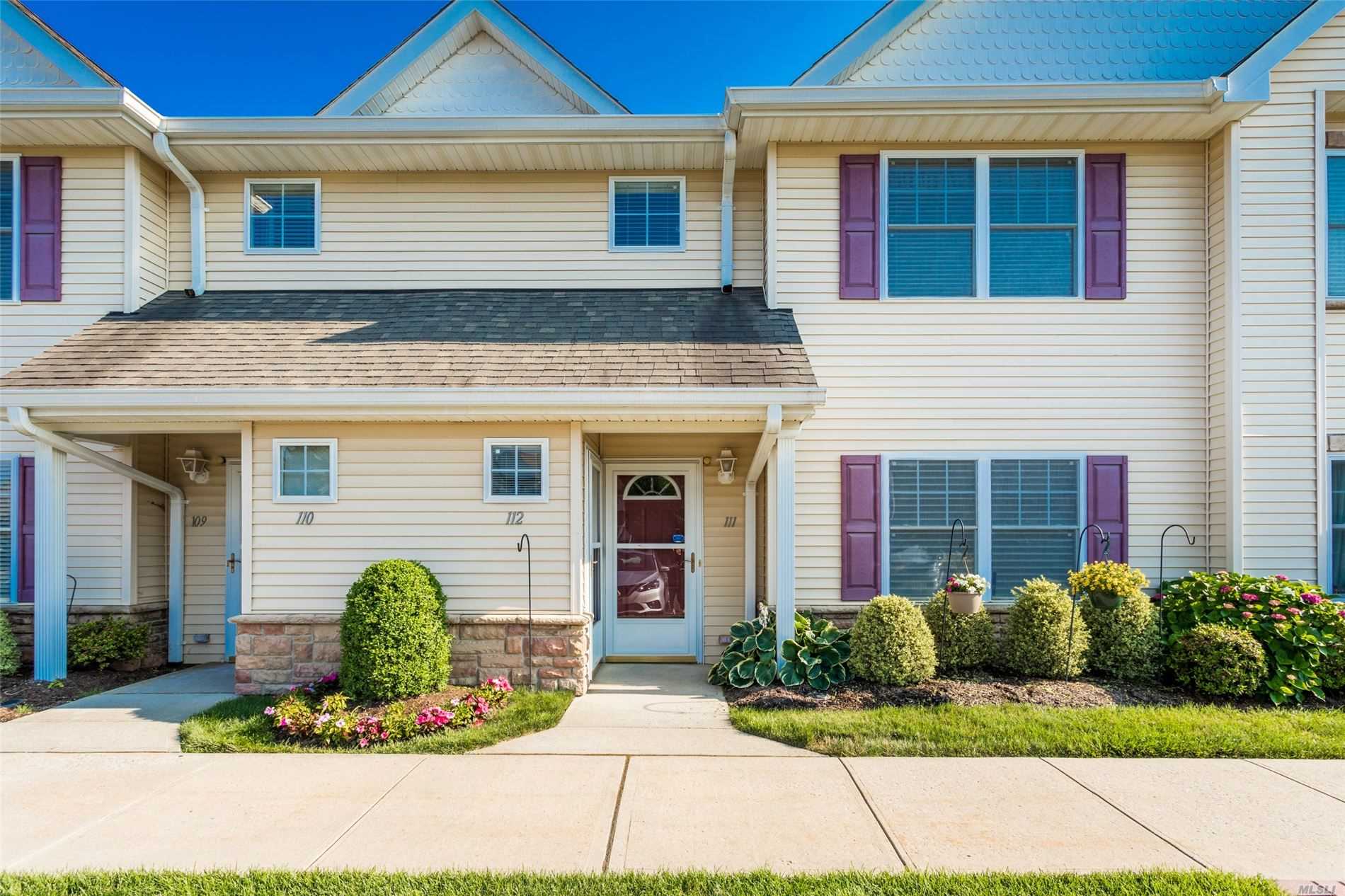 #1 photo, 111 Morley Circle, Melville , NY 11747