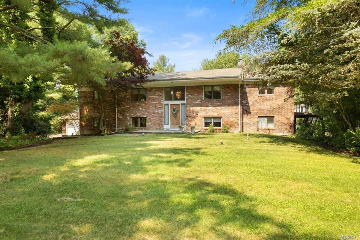 #1 photo, 95 Cherry Lane, Laurel Hollow , NY 11791
