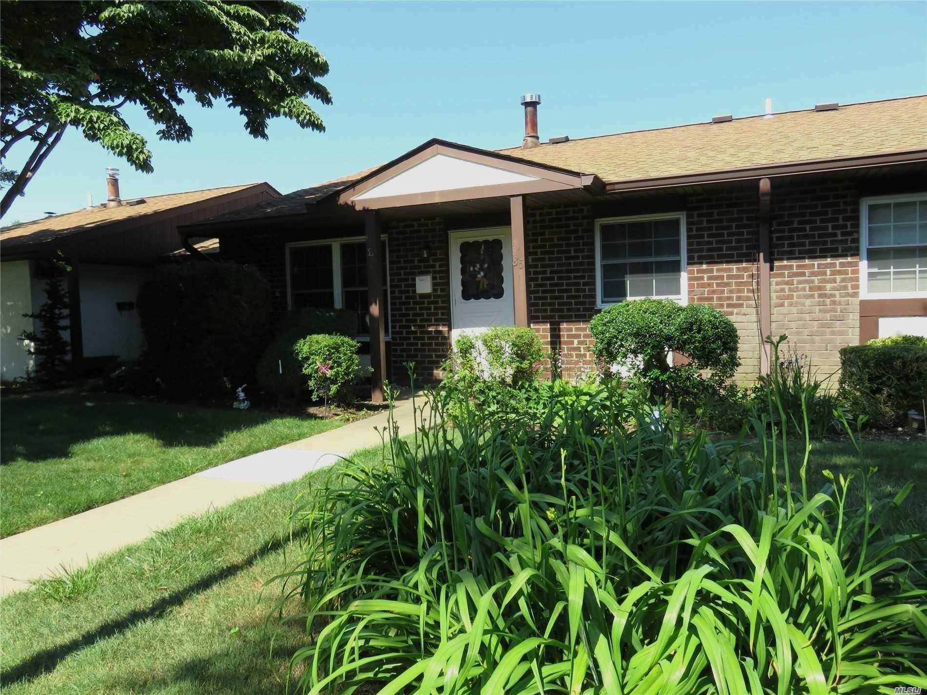 #1 photo, 85 Greenmeadow Drive, サフォーク郡 Deer Park , NY 11729