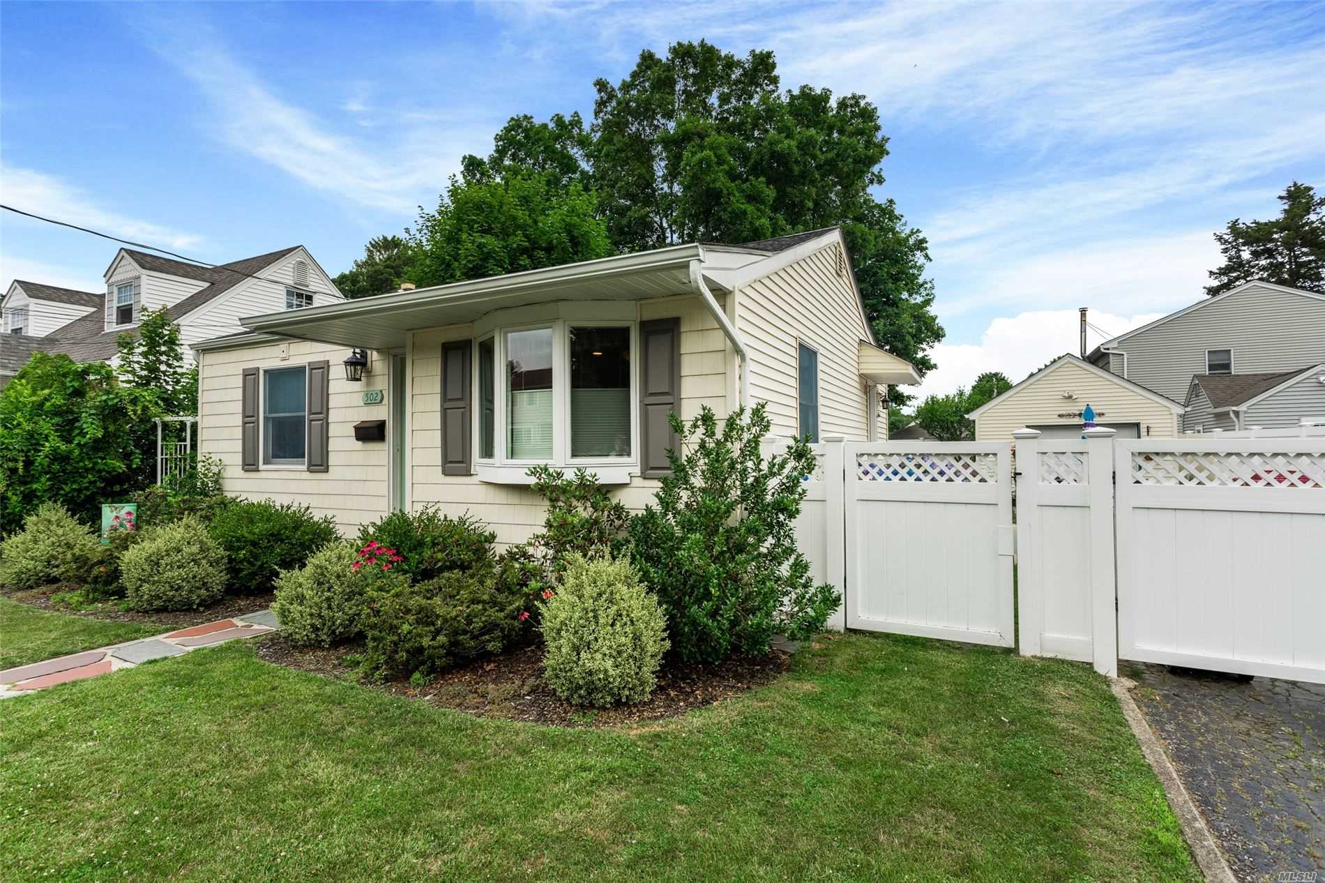 #1 photo, 502 9th Avenue, 東長島 East Northport , NY 11731