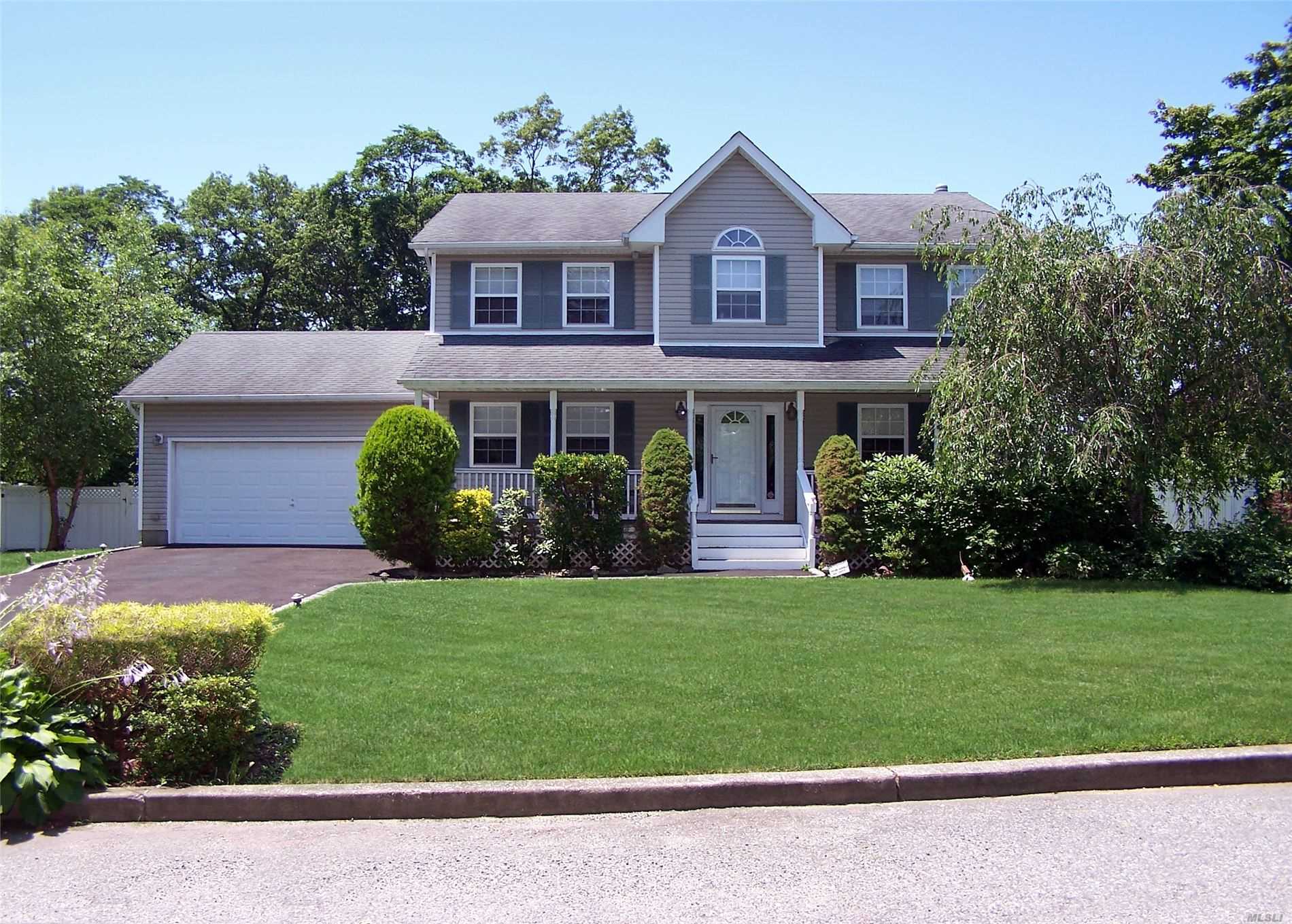 #1 photo, 2 Jessica Court, West Babylon , NY 11704