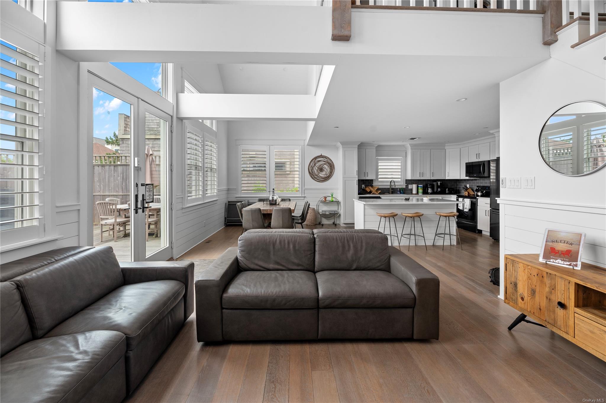 #3 photo, 386 Dehnhoff, Ocean Beach , NY 11770