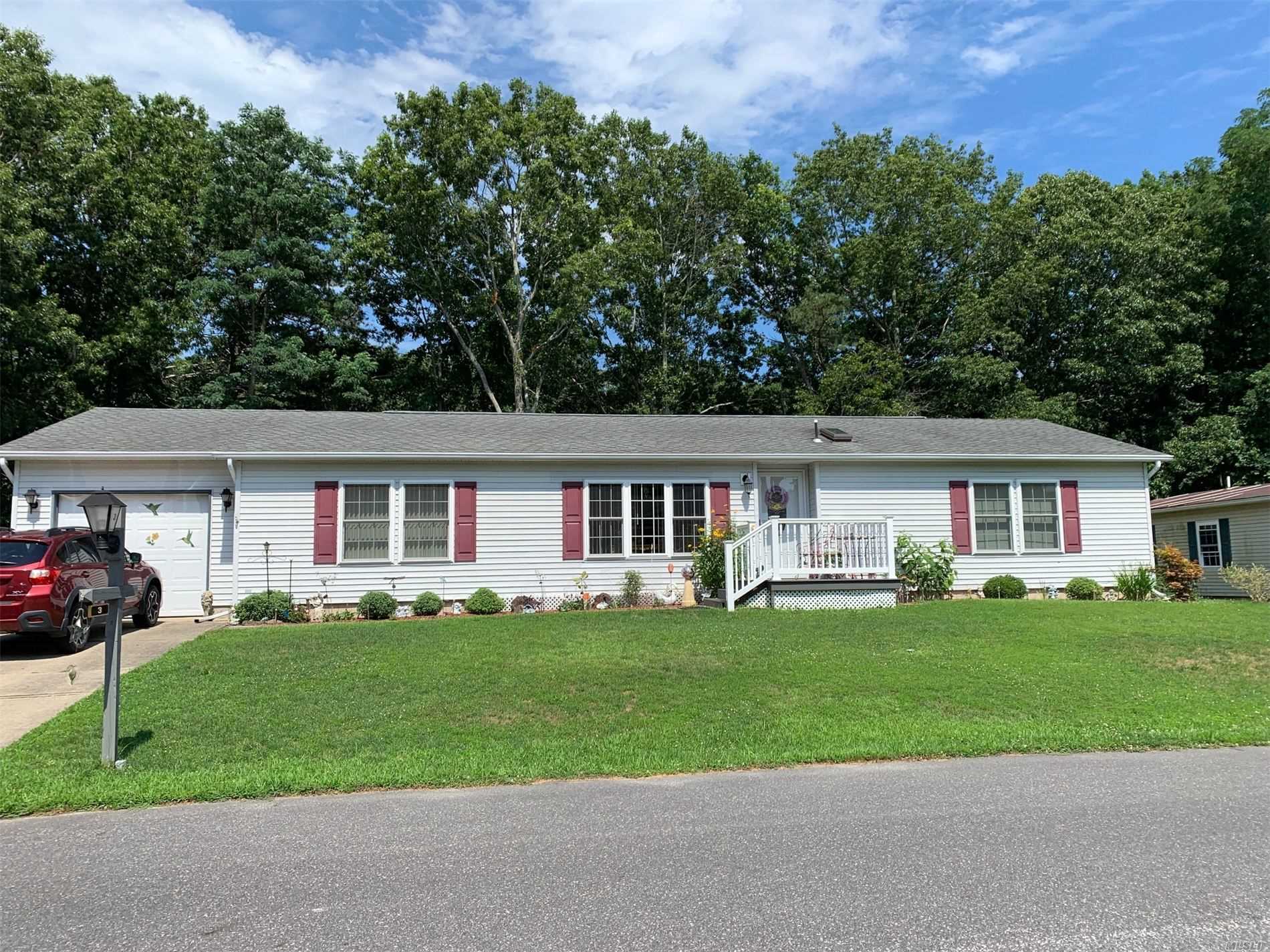 #1 photo, 1407-3 Middle Road, Calverton , NY 11933