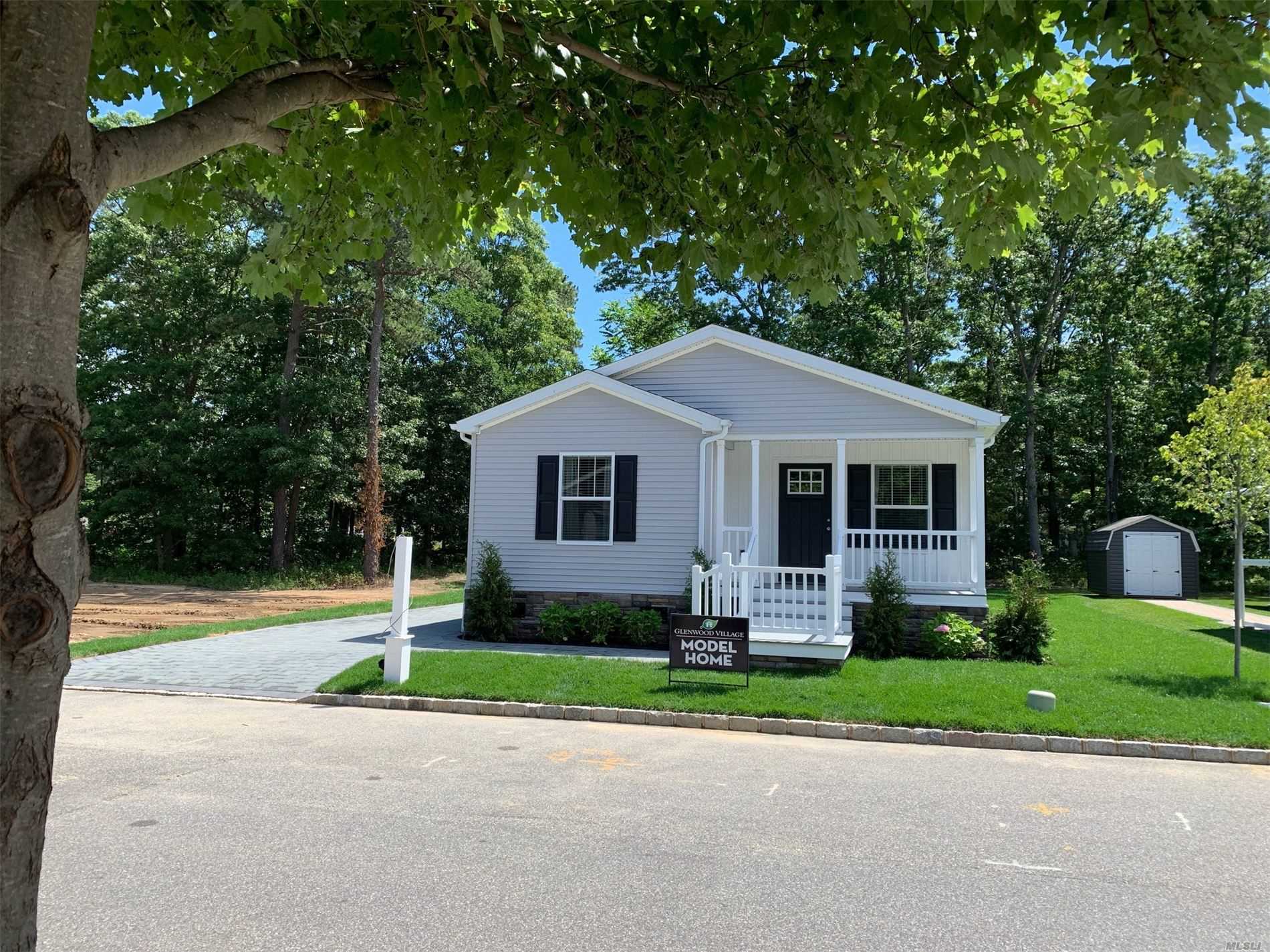 #1 photo, 1661-551 Old Country Road, Riverhead , NY 11901