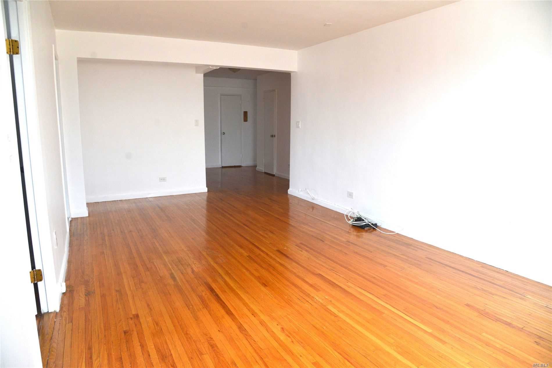 #1 photo, 100-25 Queens Boulevard, Forest Hills , NY 11375