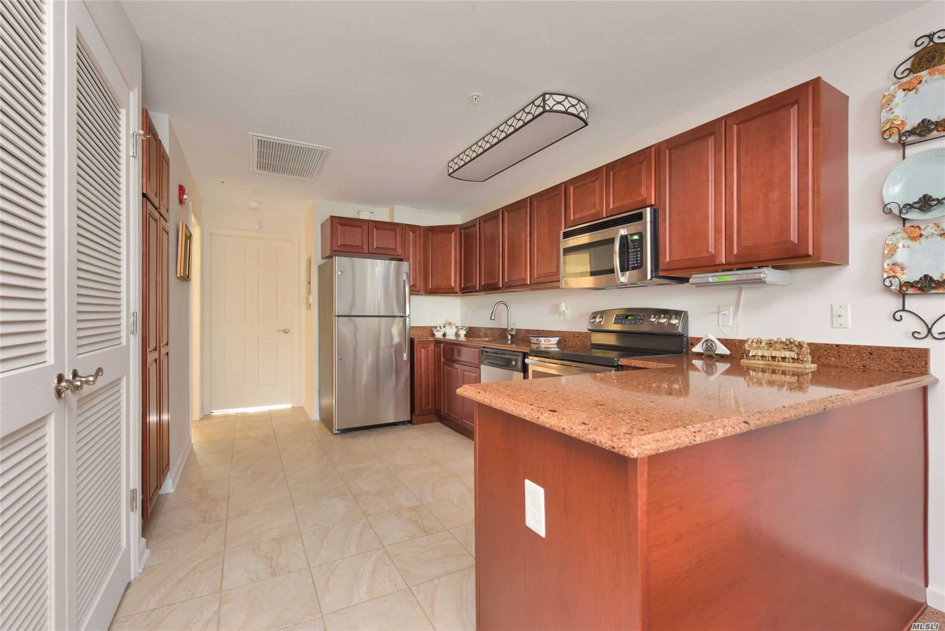 #1 photo, 715 Willow Lane, Valley Stream , NY 11580