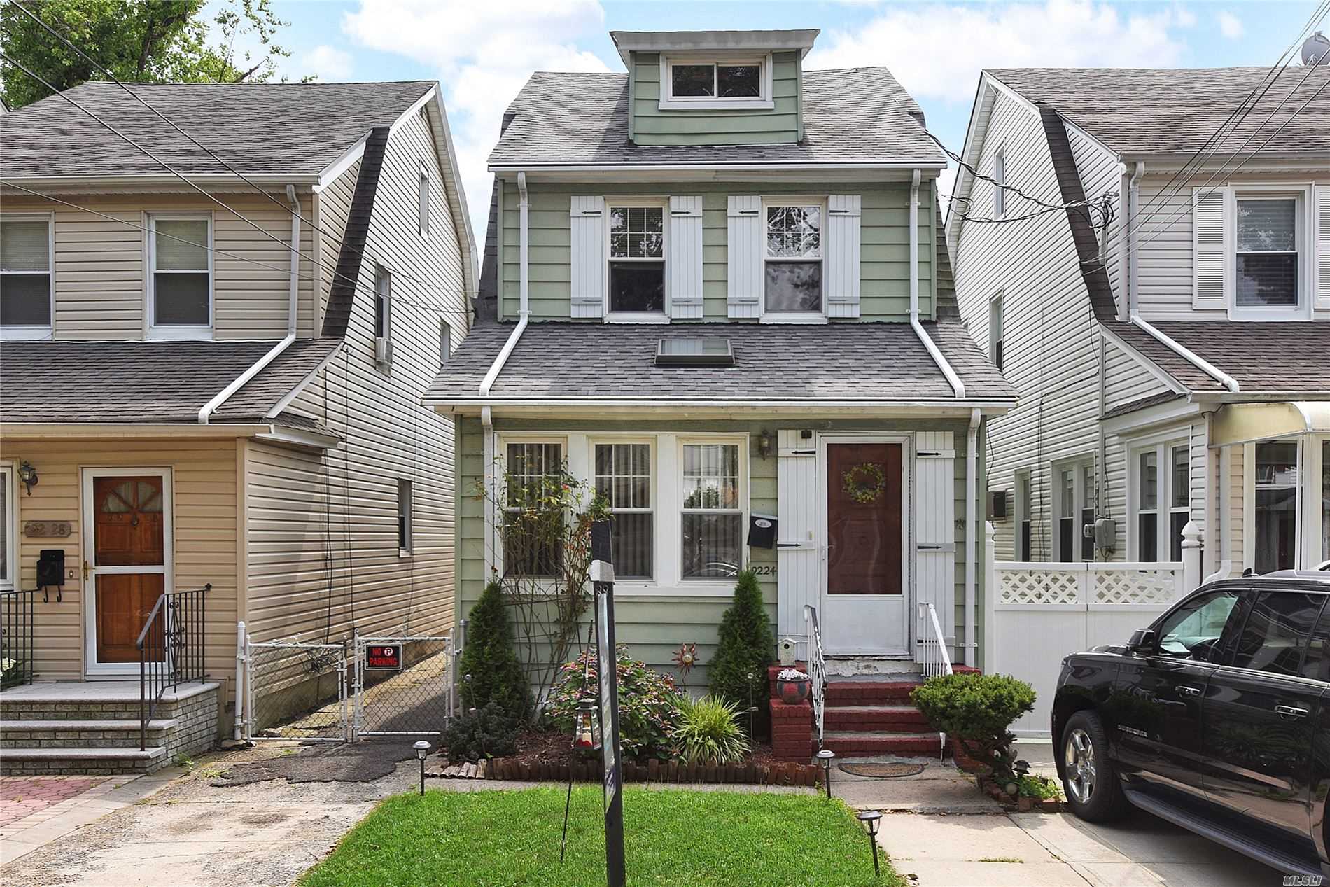 #1 photo, 92-24 218th Place, Queens Village , NY 11428