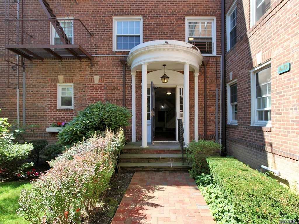 #1 photo, 19 Schenck Avenue, 长岛 大颈 Great Neck , NY 11021