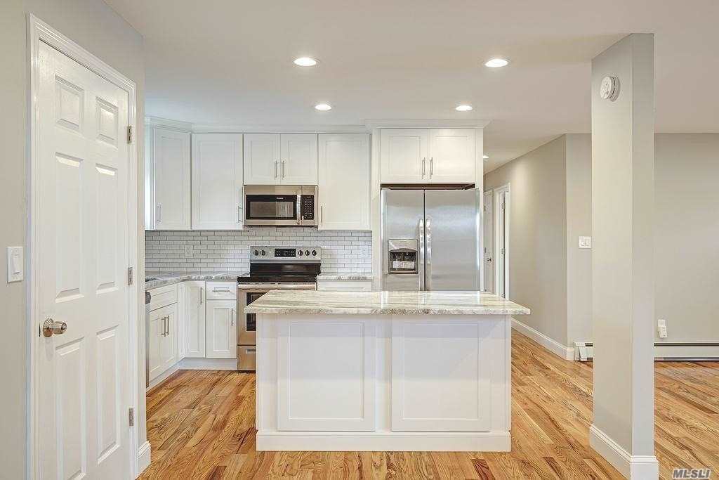 #1 photo, 58 Coates Avenue, سوفولك Holbrook , NY 11741