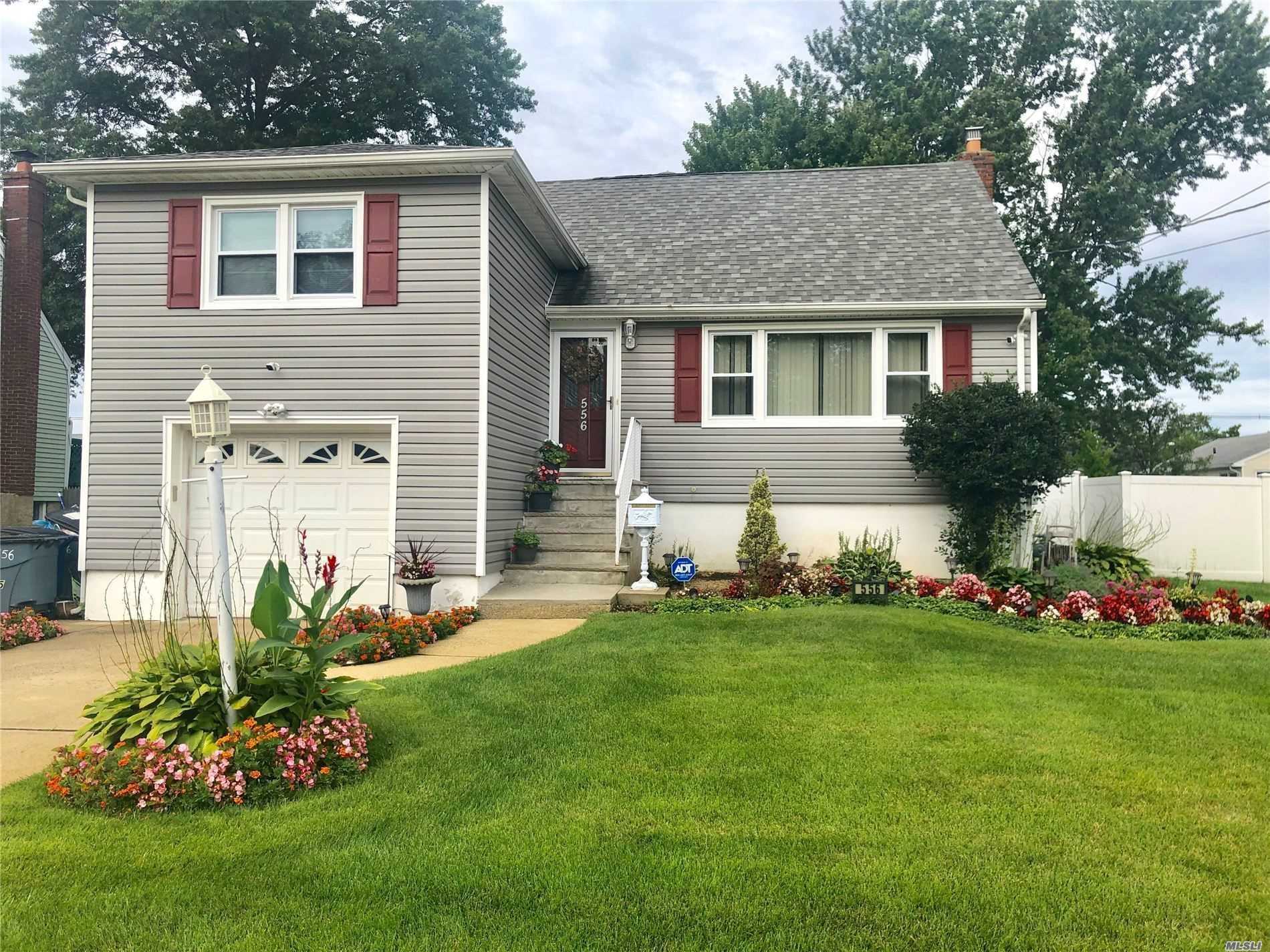 #1 photo, 556 S. Ocean Avenue, Freeport , NY 11520