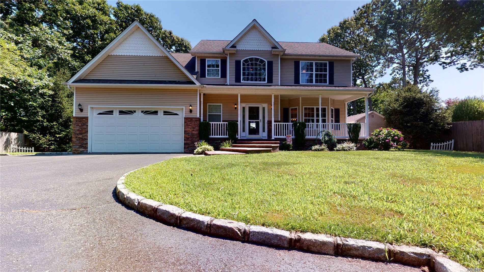 #1 photo, 118 Smith Lane, Ronkonkoma , NY 11779