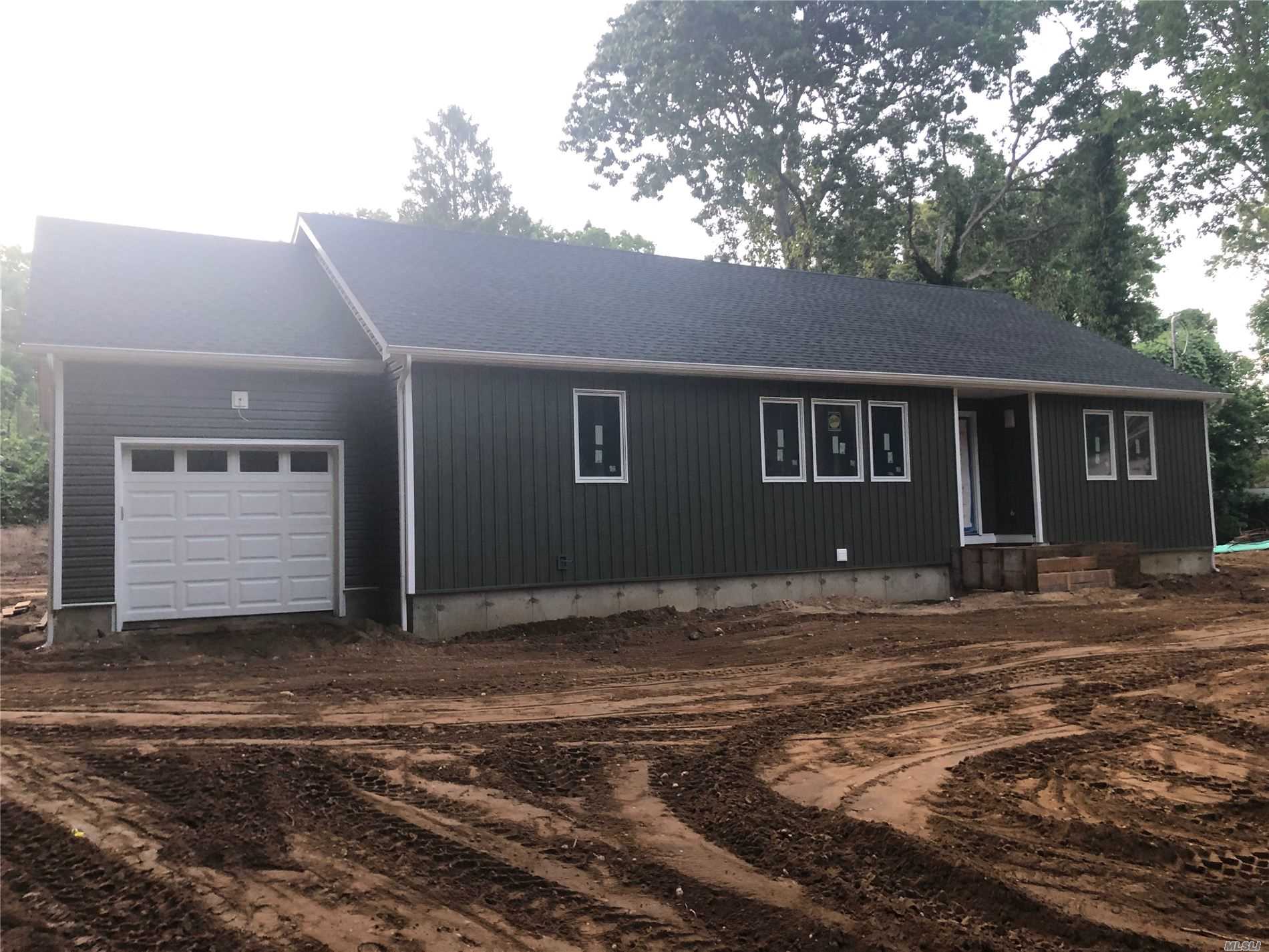 #1 photo, 6 Fourth Street, Wading River , NY 11792