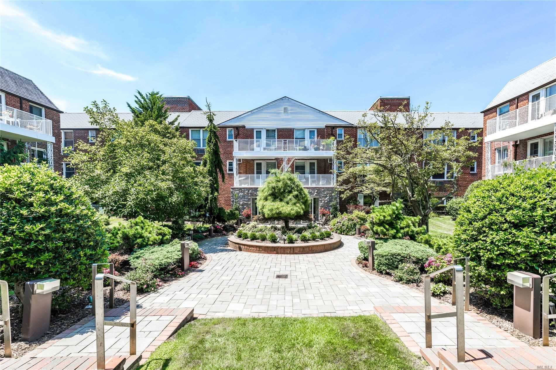 #1 photo, 120 Morris, Rockville Centre , NY 11570