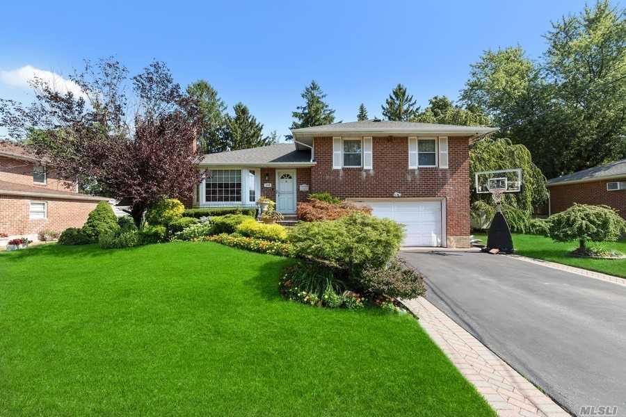 #1 photo, 113 Oakwood Drive, ناسو Syosset , NY 11791