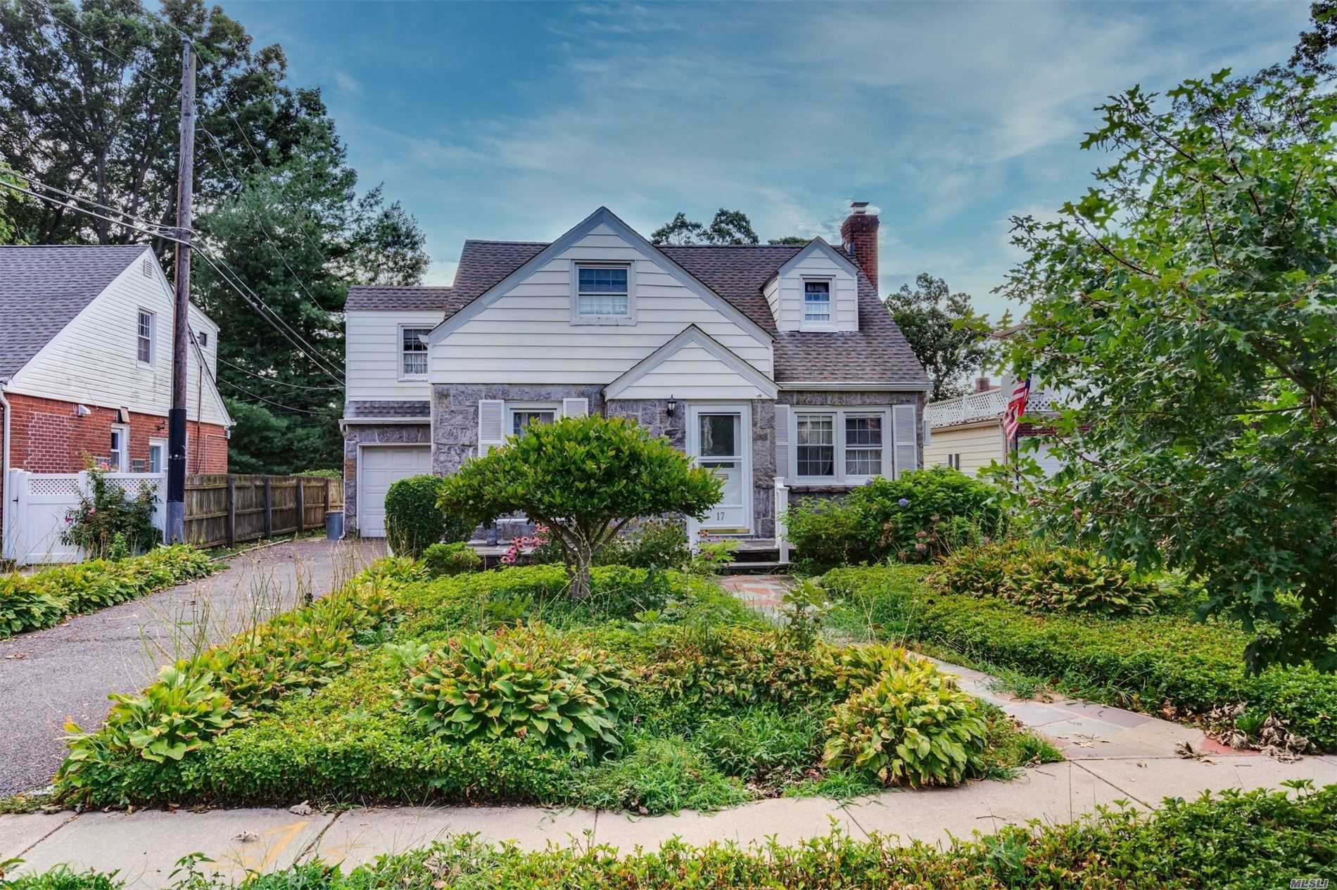 #1 photo, 17 Willow Road, 長島 New Hyde Park , NY 11040