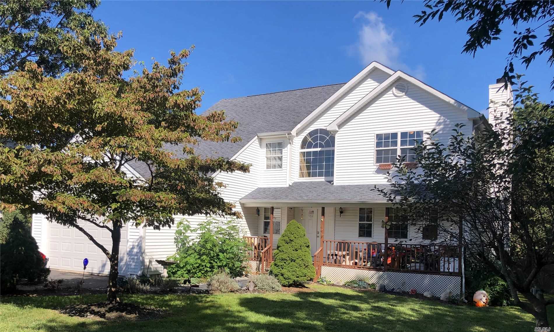 #1 photo, 3 Edwin Street, 東長島 Centereach , NY 11720