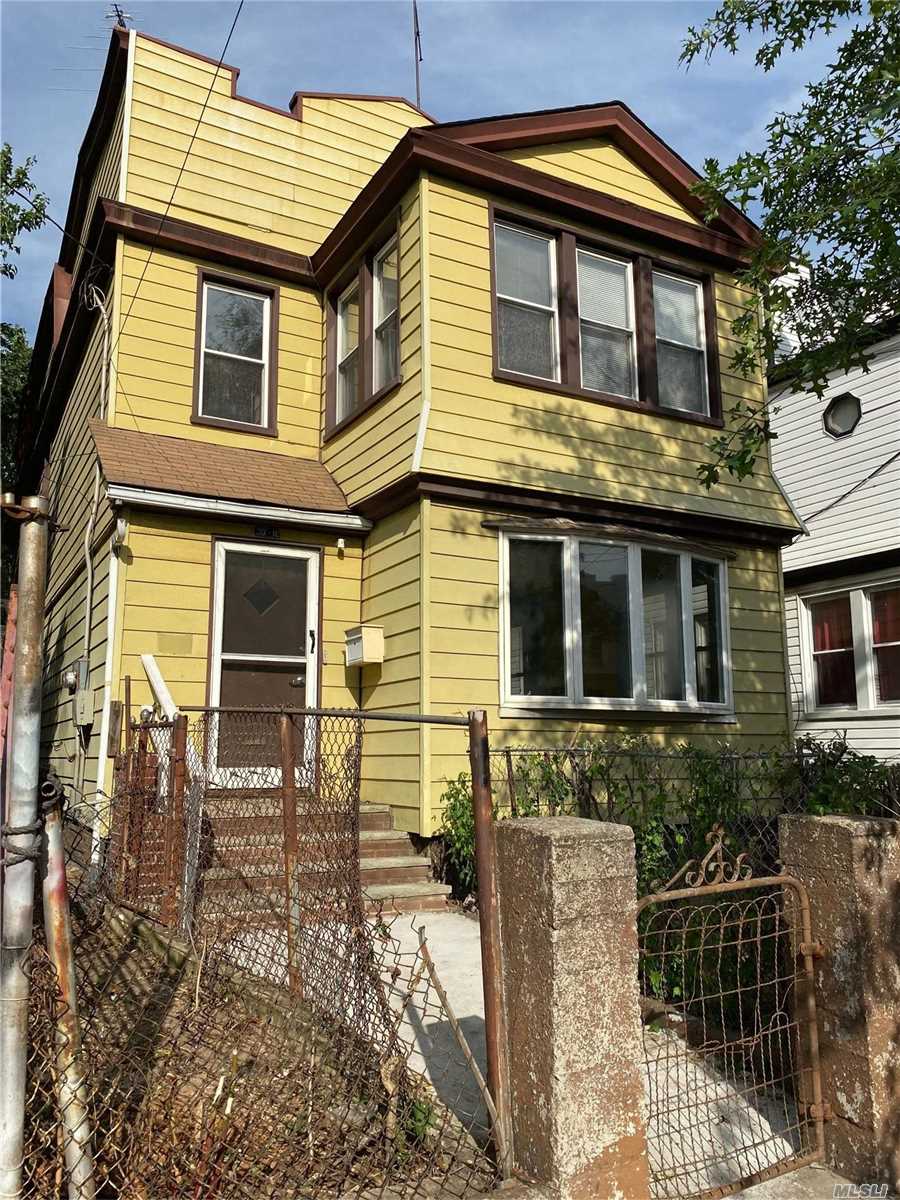 #1 photo, 37-11 100 St, कोरोना Corona , NY 11368