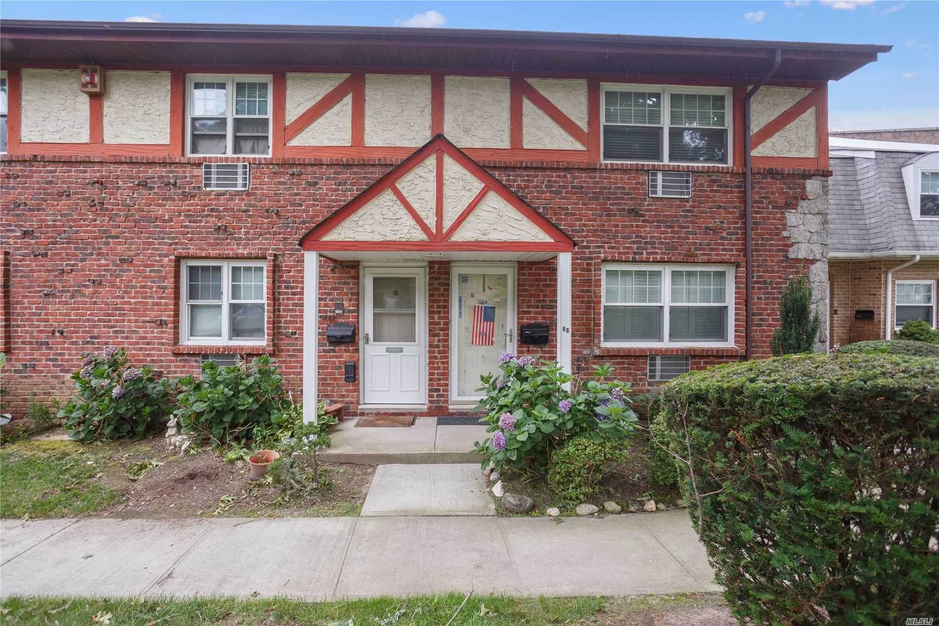 #1 photo, 25 Glen Hollow Drive, Holtsville , NY 11742