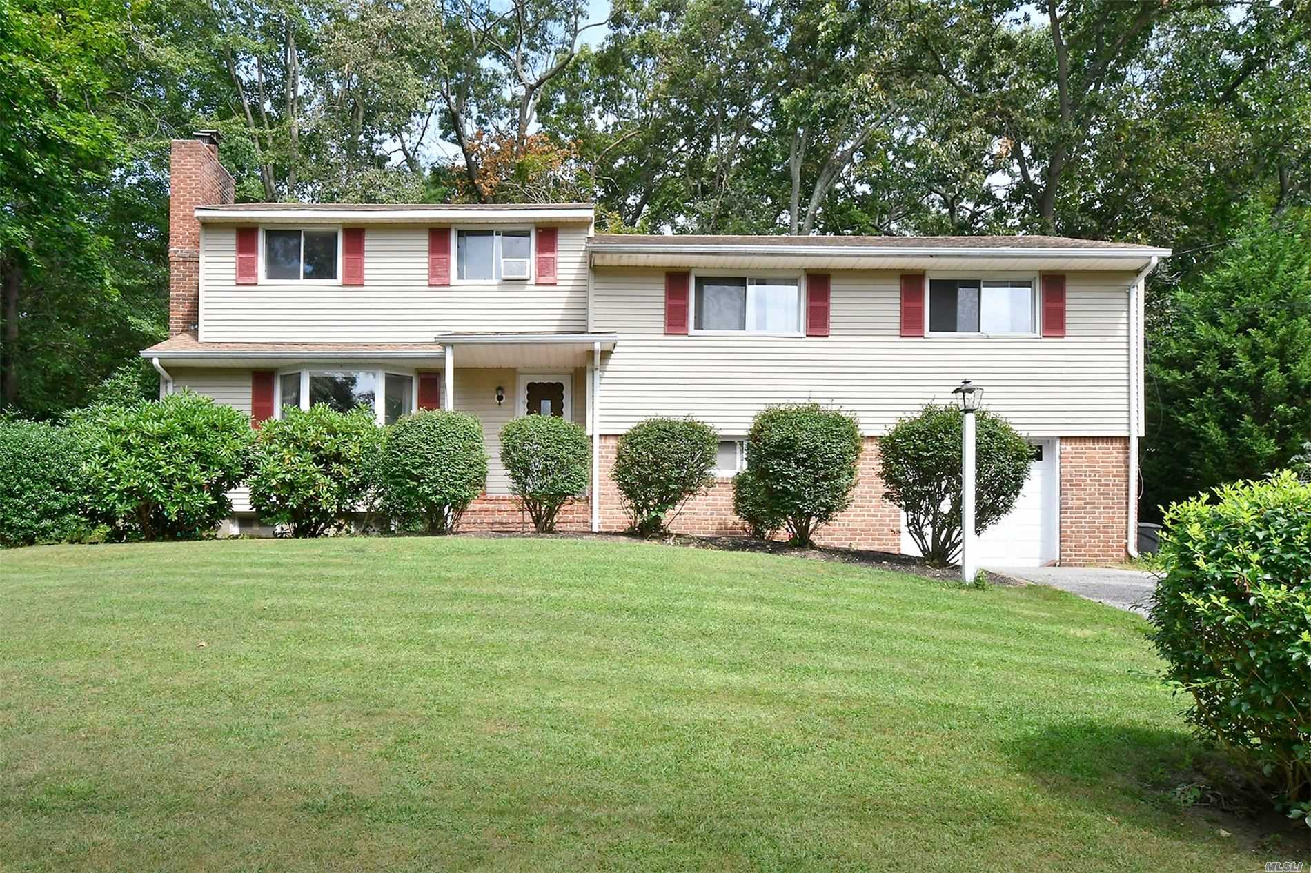 #1 photo, 9 Colorado Place, Huntington Station , NY 11746