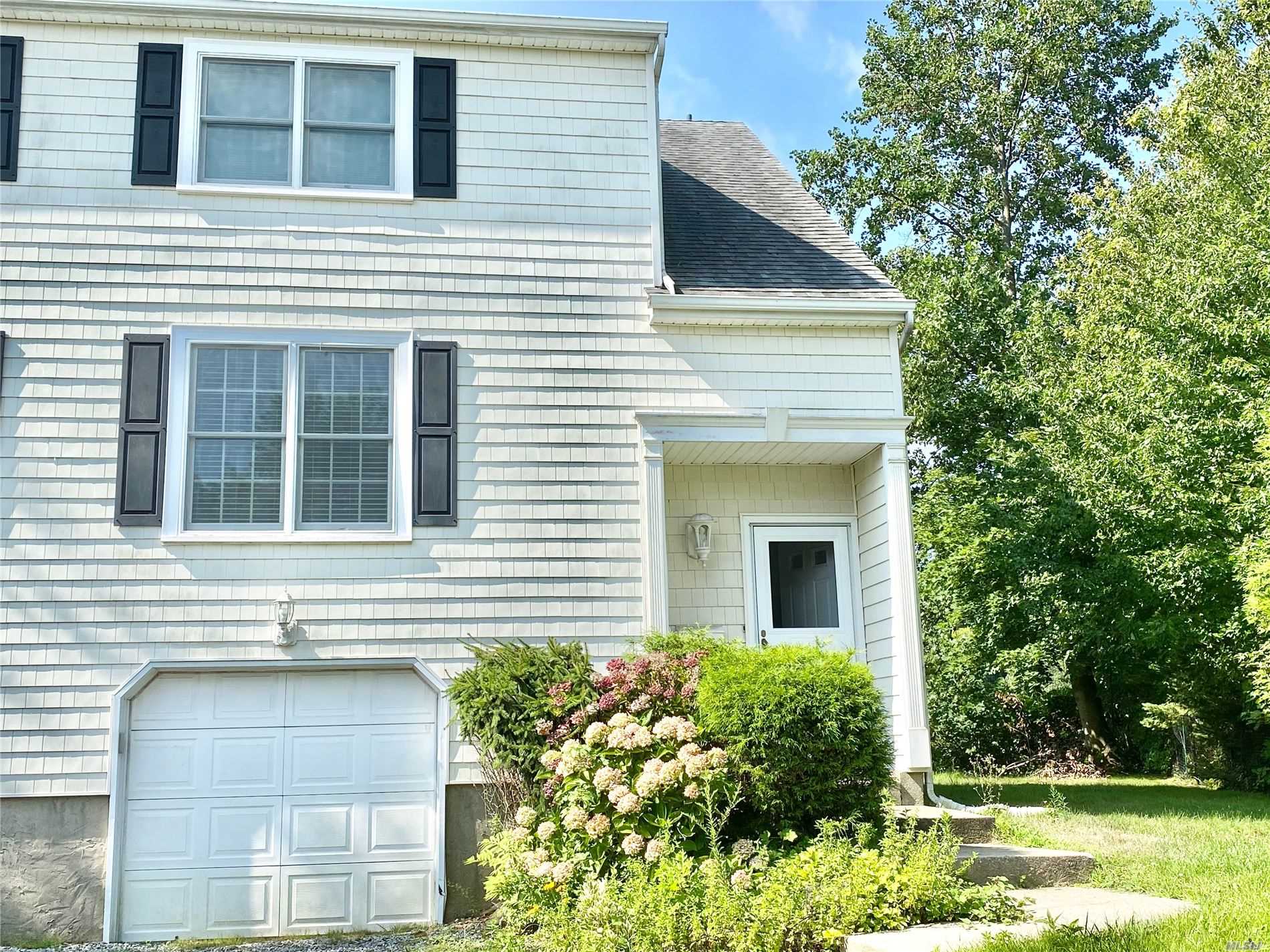 #1 photo, 3 Brookside Drive, ناسو Oyster Bay , NY 11771