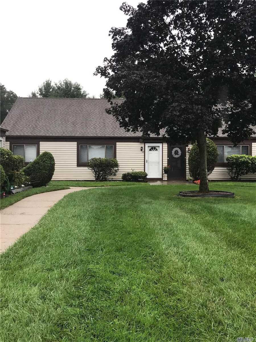 #1 photo, 29 Monet Court, 东长岛 Middle Island , NY 11953