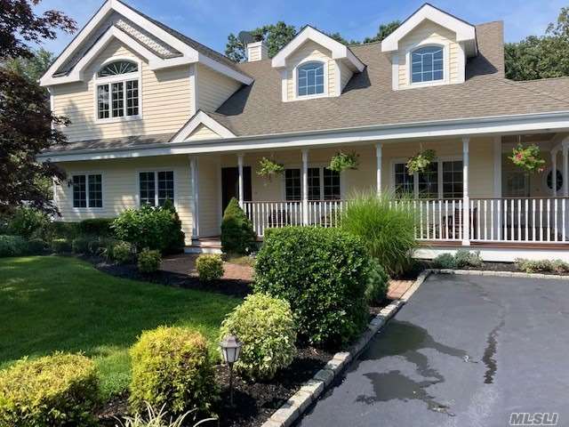 #1 photo, 2292 Feuereisen Avenue, 東長島 Ronkonkoma , NY 11779