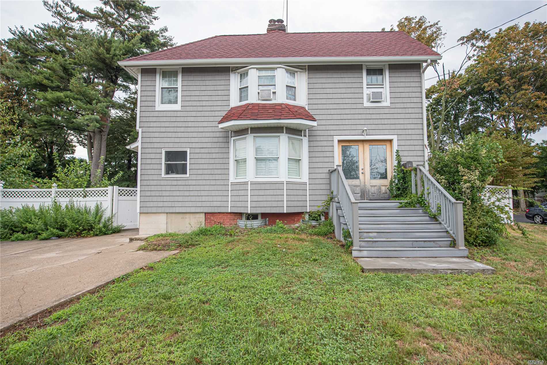 #1 photo, 506 Madison Avenue, Brentwood , NY 11717