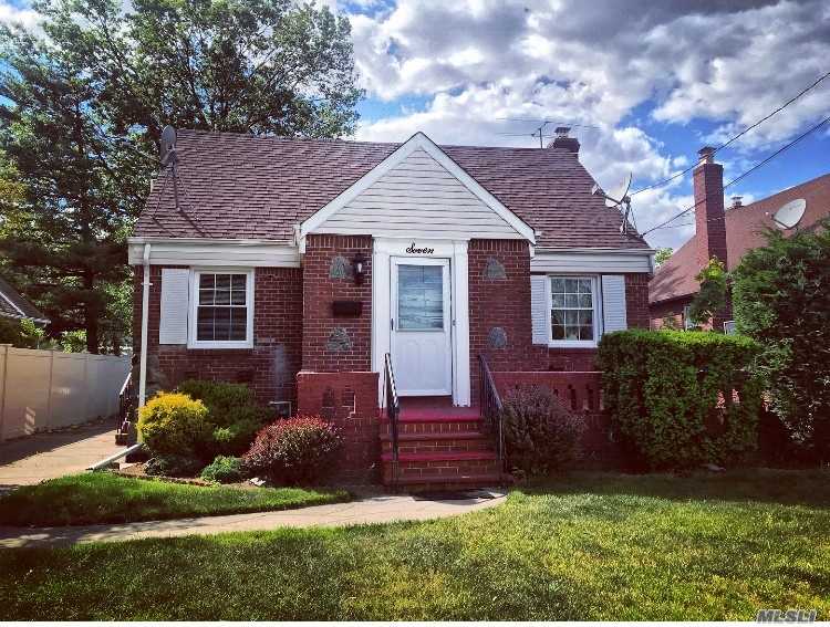 #1 photo, 7 Georgia Street, ナッソー郡 Valley Stream , NY 11580