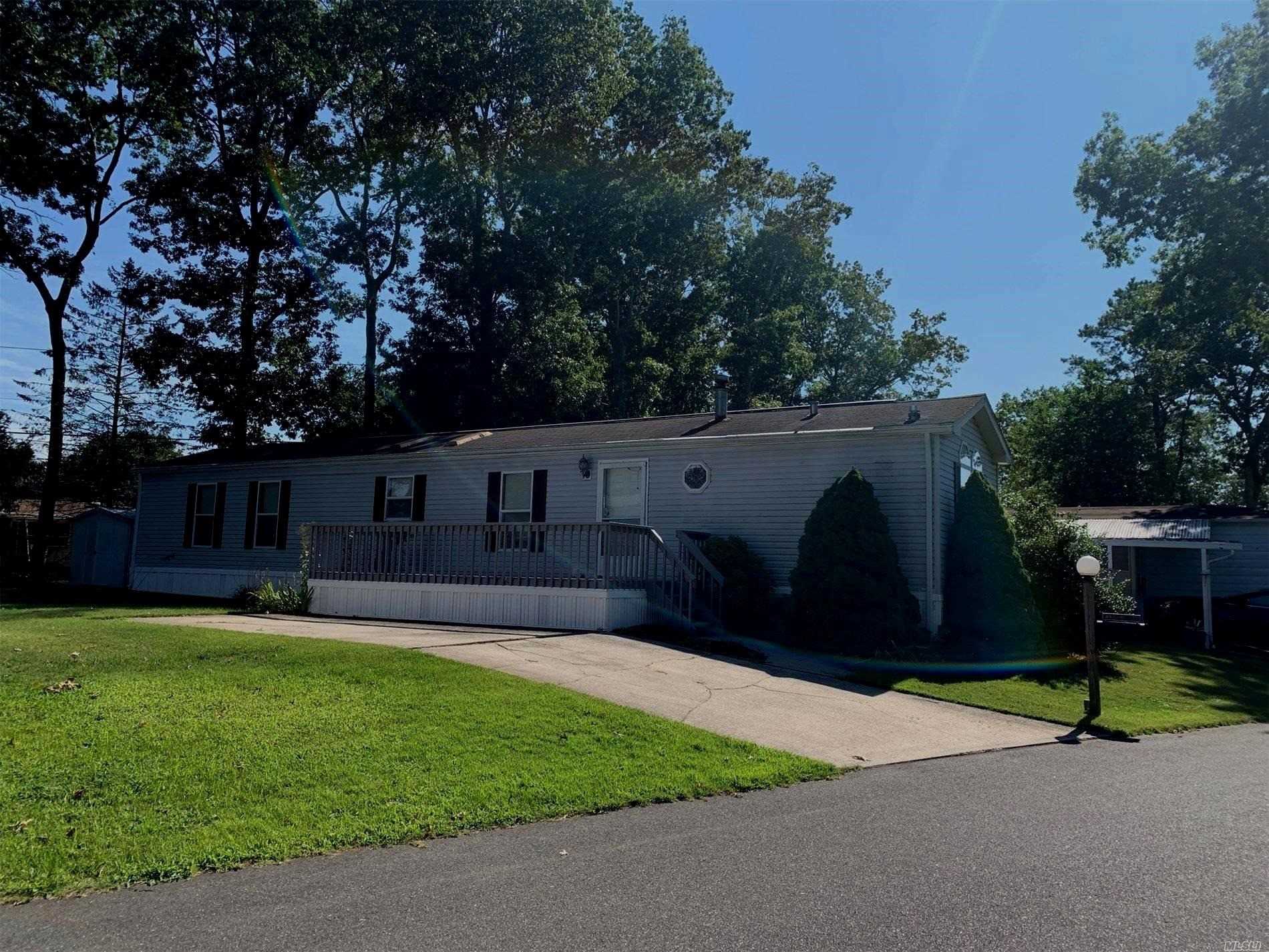 #1 photo, 1661-255 Old Country Road, Riverhead , NY 11901