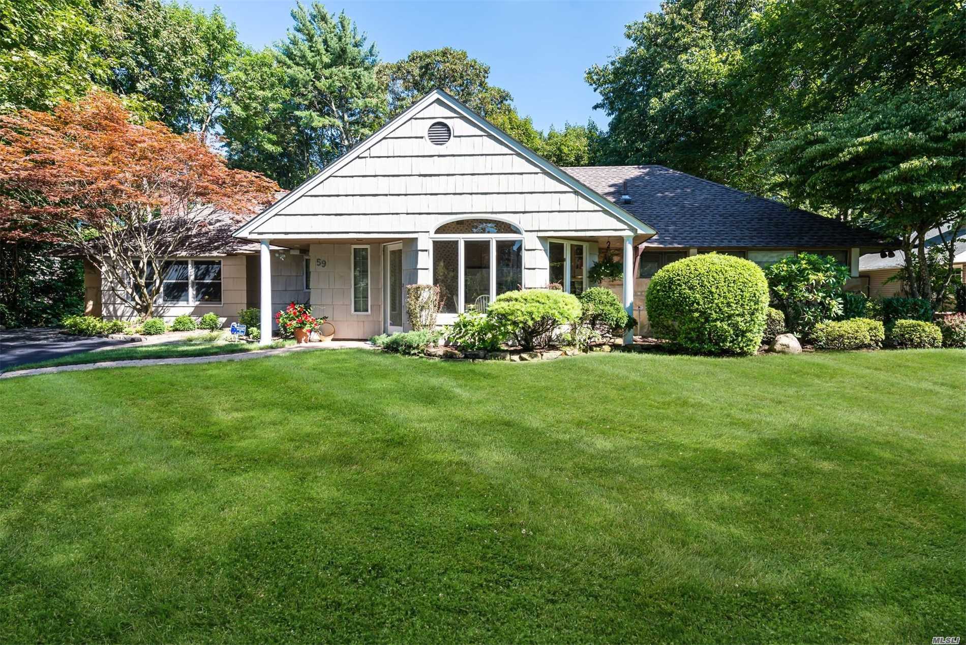 #1 photo, 59 Carriage Lane, Roslyn Heights , NY 11577