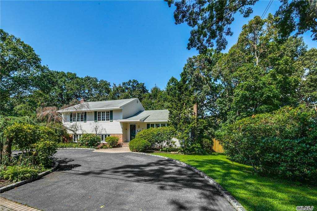 #1 photo, 19 Wyoming Drive, サフォーク郡 Huntington Station , NY 11746