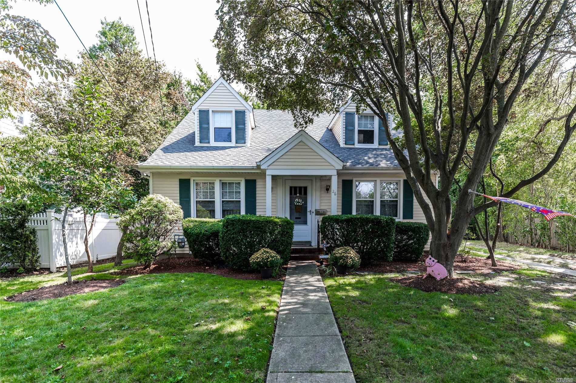 #1 photo, 26 Rhame Avenue, ナッソー郡 East Rockaway , NY 11518