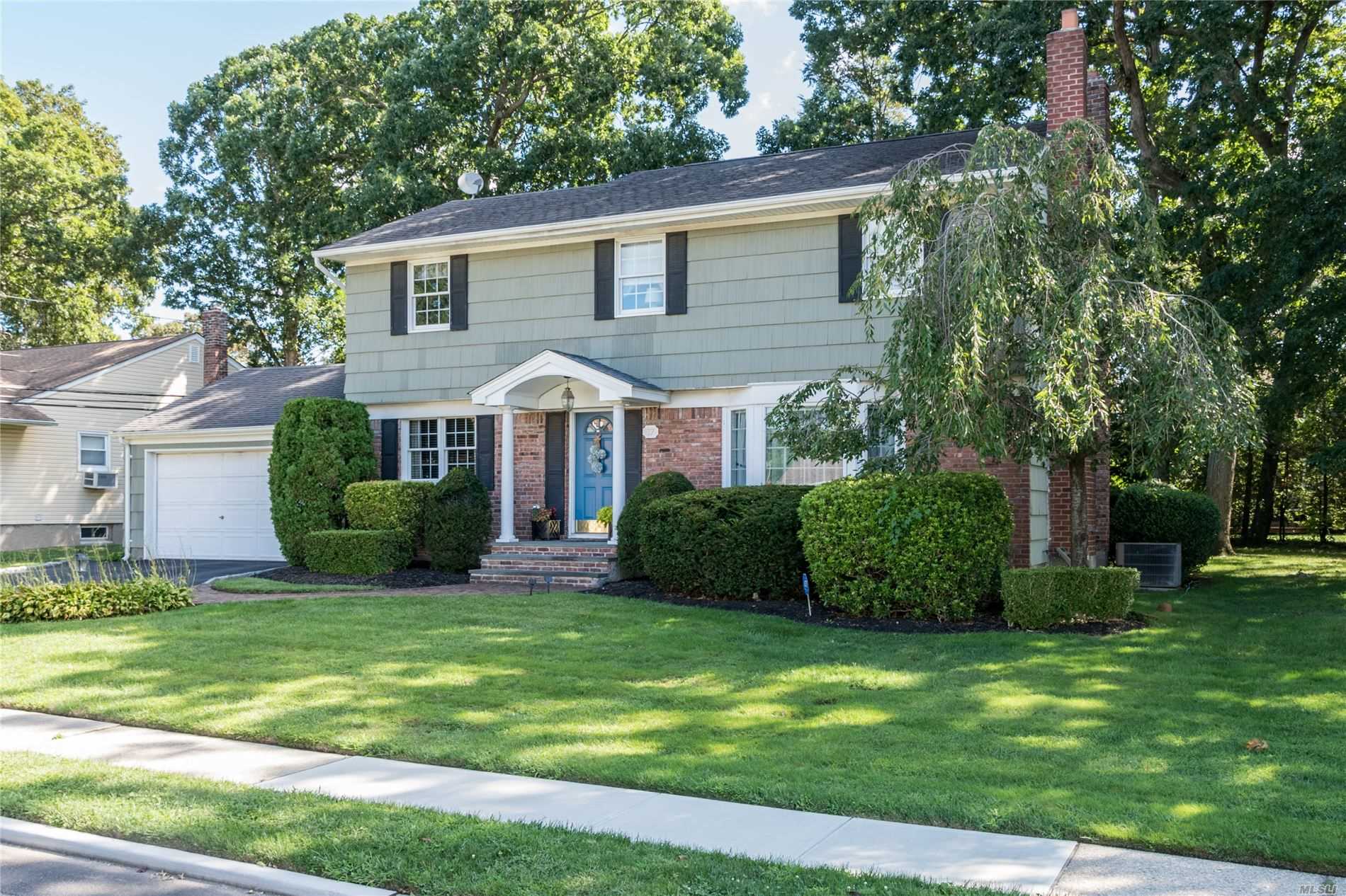 #1 photo, 17 Lesley Drive, Нассау ‖ Syosset , NY 11791