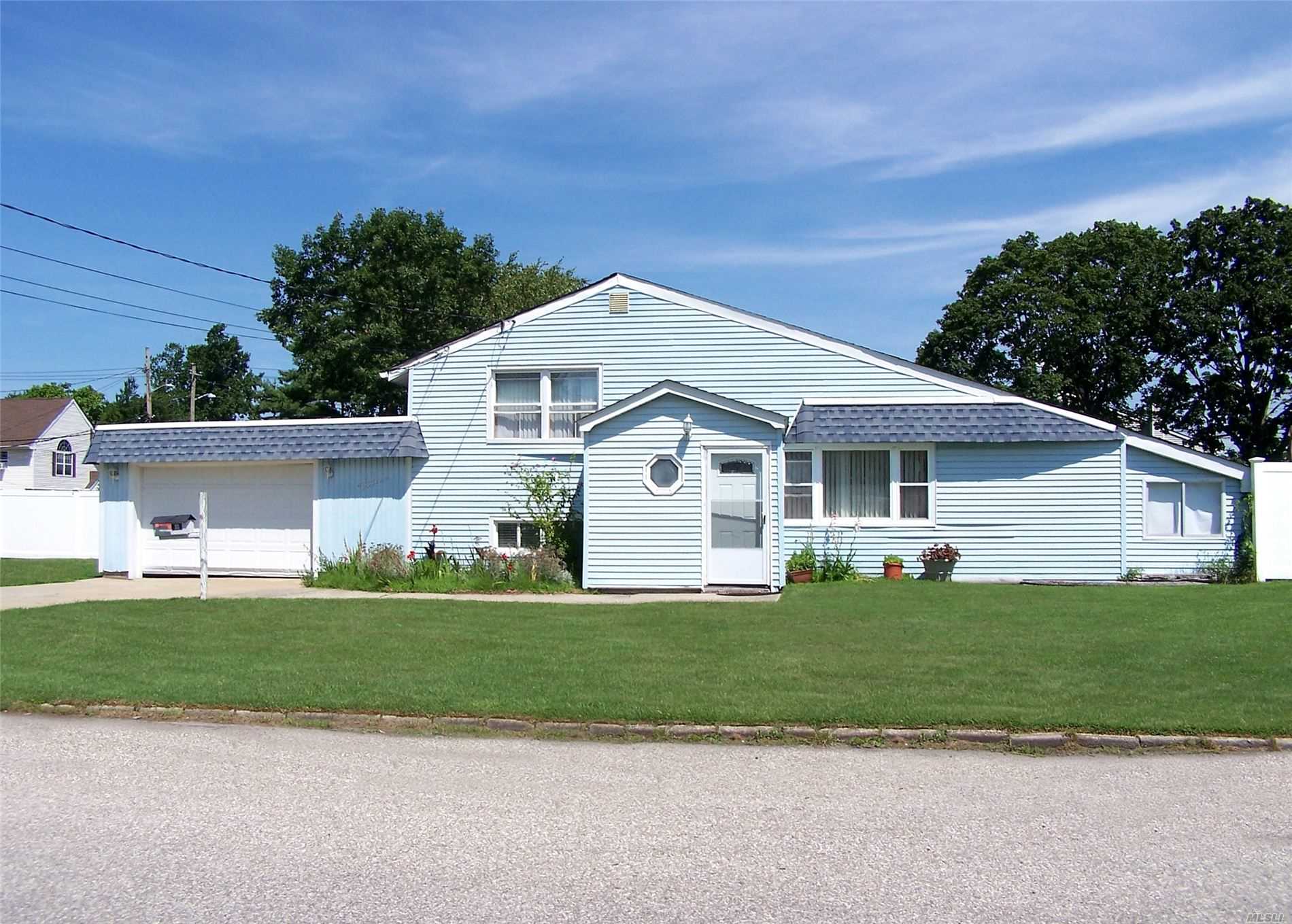 #1 photo, 13 Brookdale Drive, Bay Shore , NY 11706