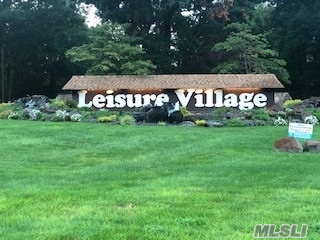 #1 photo, 423 Woodbridge Drive, サフォーク郡 Ridge , NY 11961