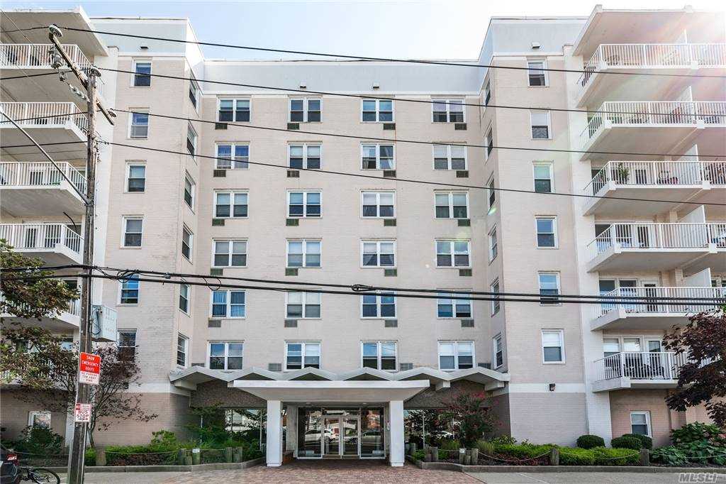 #1 photo, 522 Shore Road, ナッソー郡 Long Beach , NY 11561